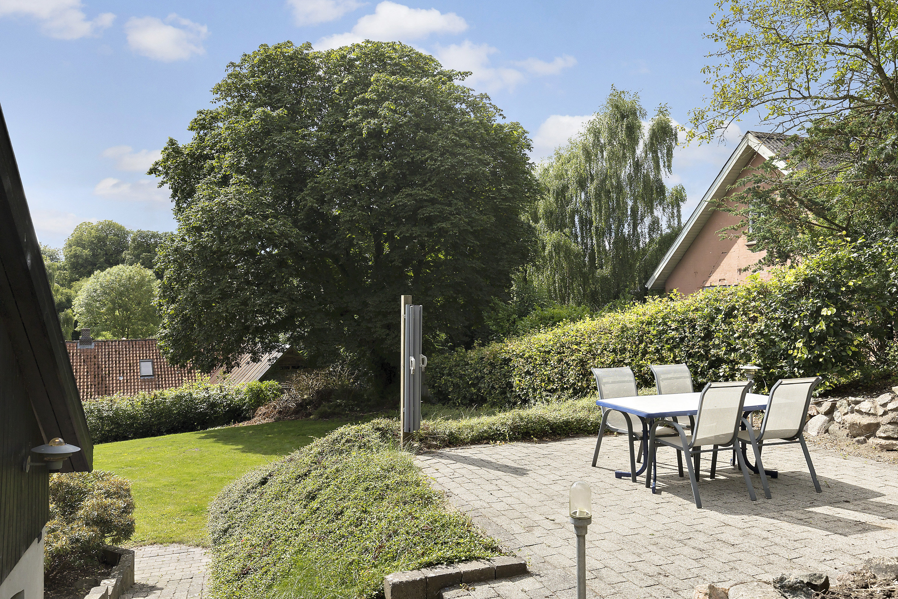 Fremhævet  billede i fuldskærmstilstand. Billede af Kirketoften 1, Virring, 8960 Randers SØ