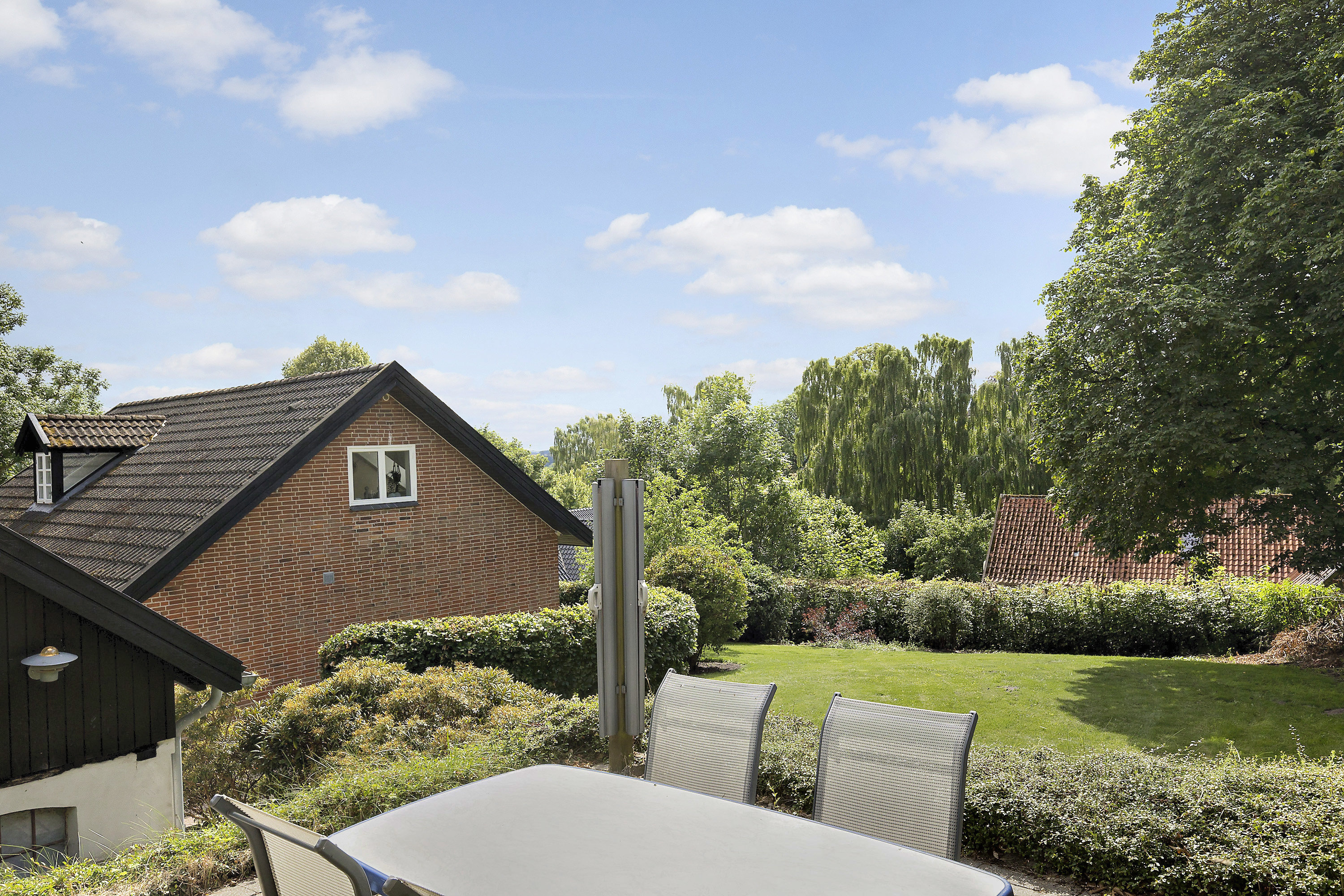 Fremhævet  billede i fuldskærmstilstand. Billede af Kirketoften 1, Virring, 8960 Randers SØ