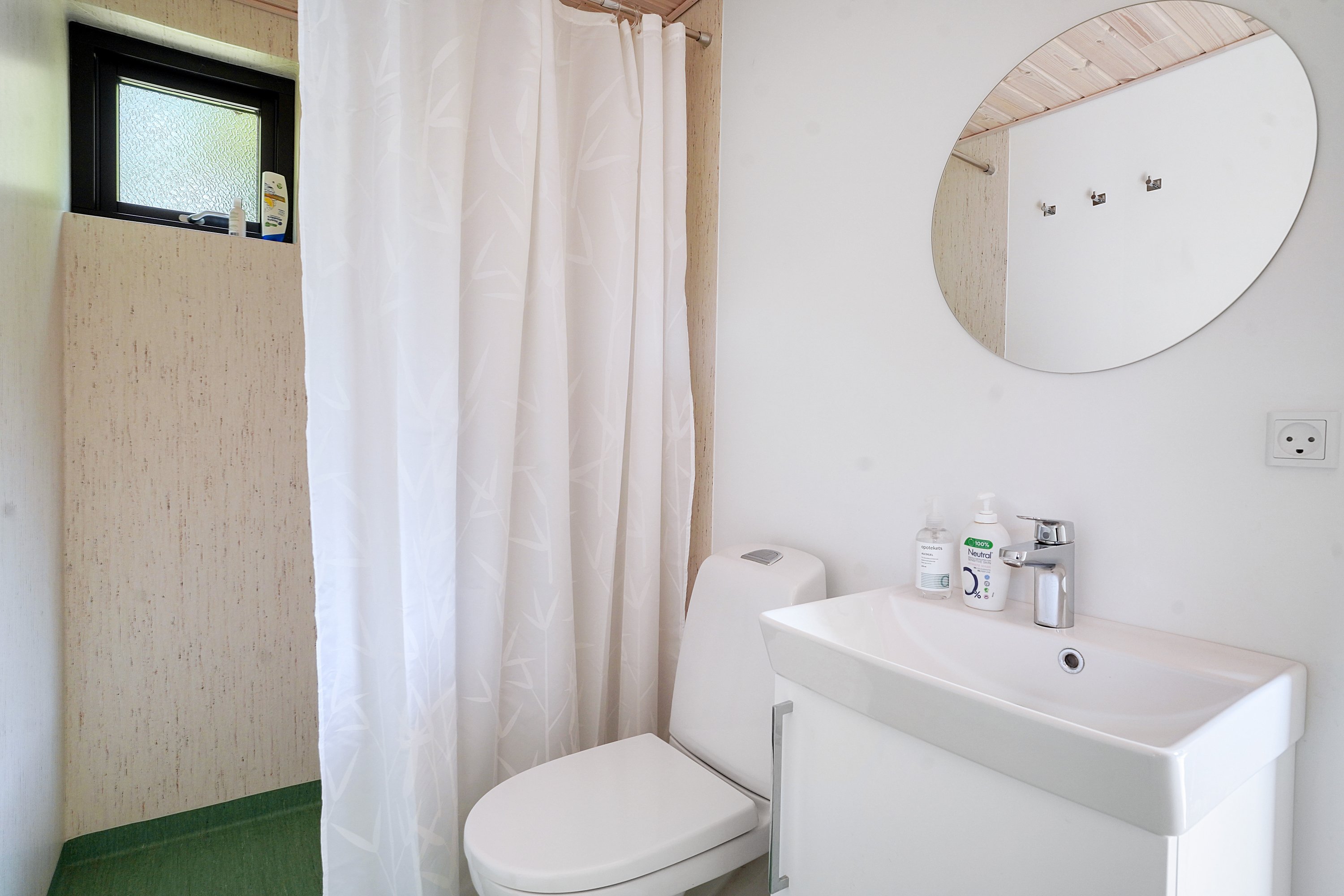 Fremhævet badeværelse billede i fuldskærmstilstand. Billede af Park Alle 9B, 3120 Dronningmølle