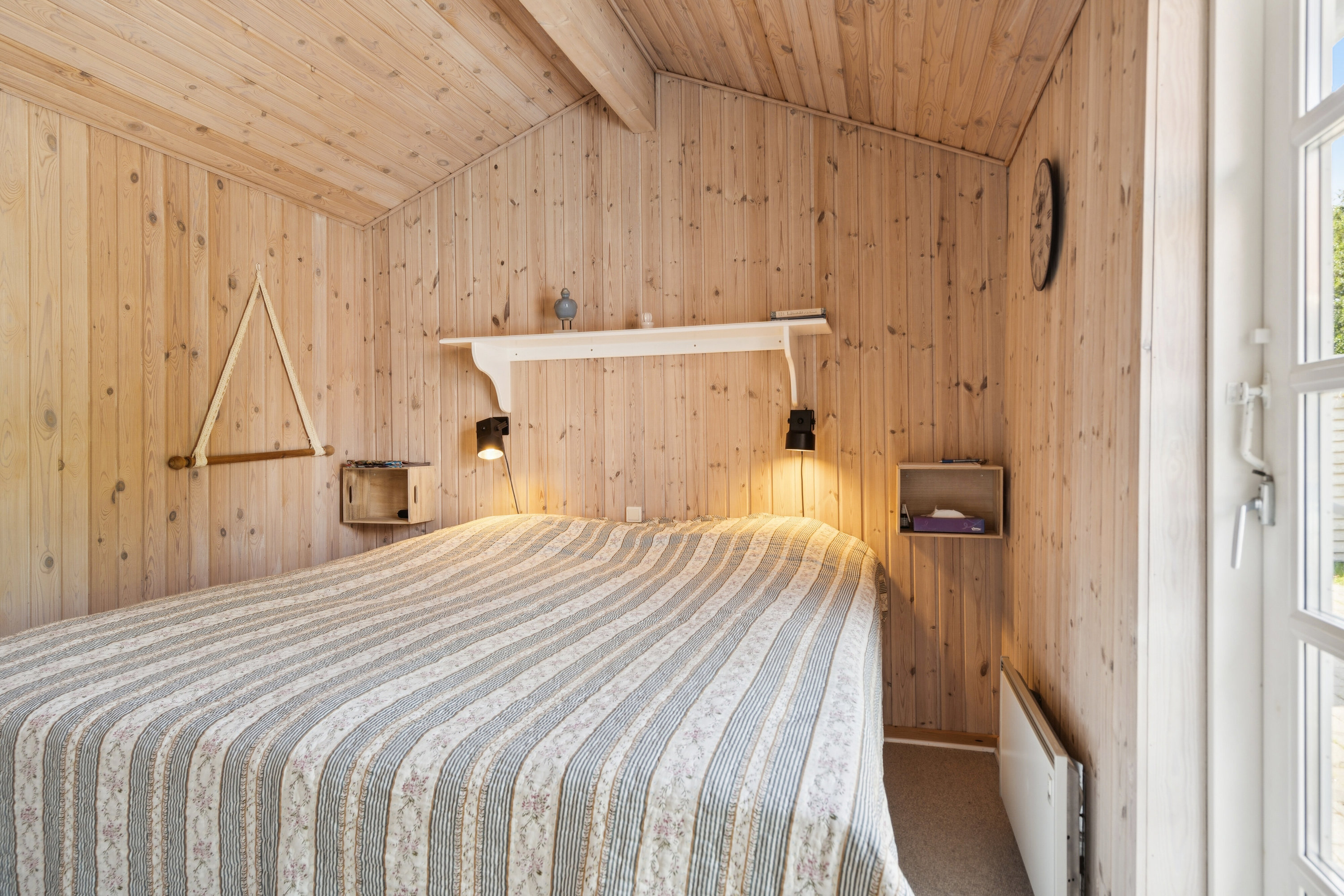 Fremhævet soveværelse billede i fuldskærmstilstand. Billede af Platanvej 51, Tørresø Strand, 5450 Otterup