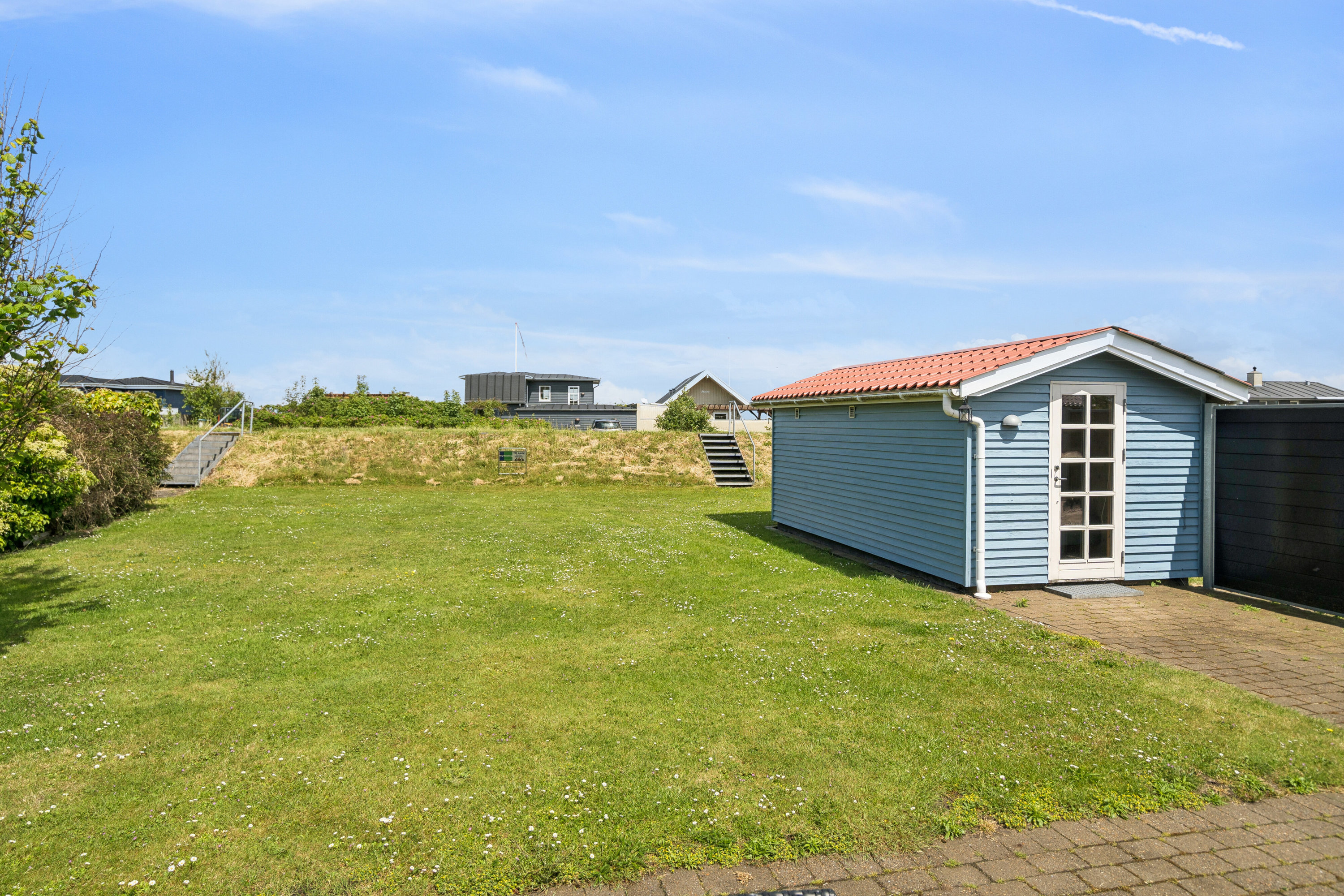 Fremhævet set fra haven billede i fuldskærmstilstand. Billede af Platanvej 51, Tørresø Strand, 5450 Otterup