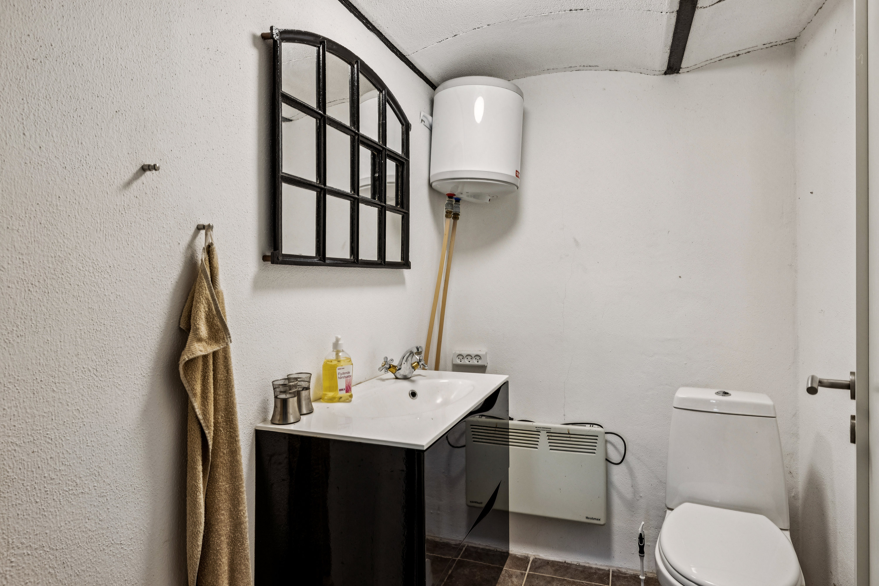 Fremhævet badeværelse billede i fuldskærmstilstand. Billede af Nørreåvej 25, Vejrum, 8830 Tjele