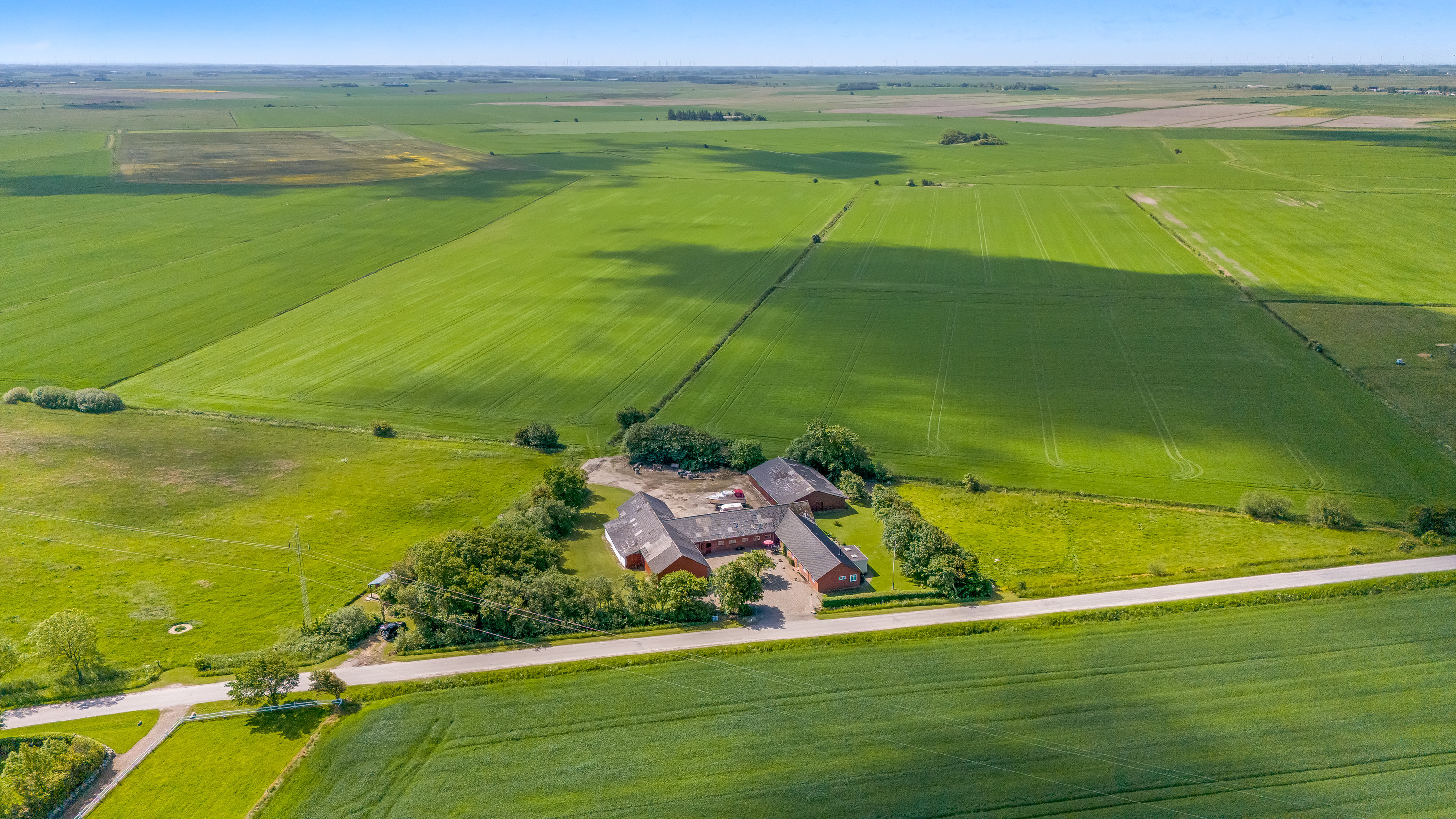 Fremhævet luftfoto billede i fuldskærmstilstand. Billede af Kannikhusvej 2, Bønderby, 6270 Tønder