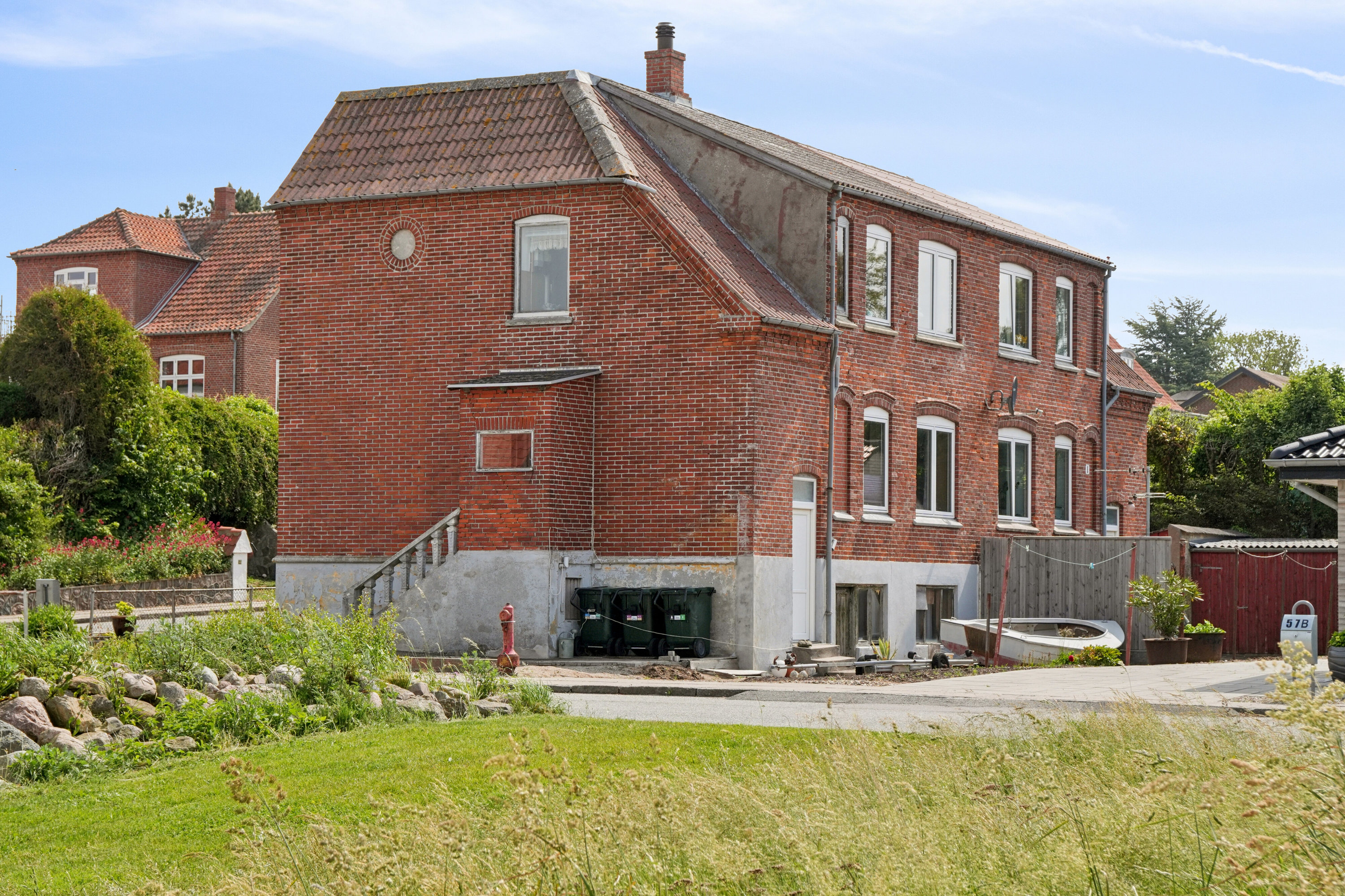 Fremhævet set fra haven billede i fuldskærmstilstand. Billede af Teglbakken 21, 5900 Rudkøbing