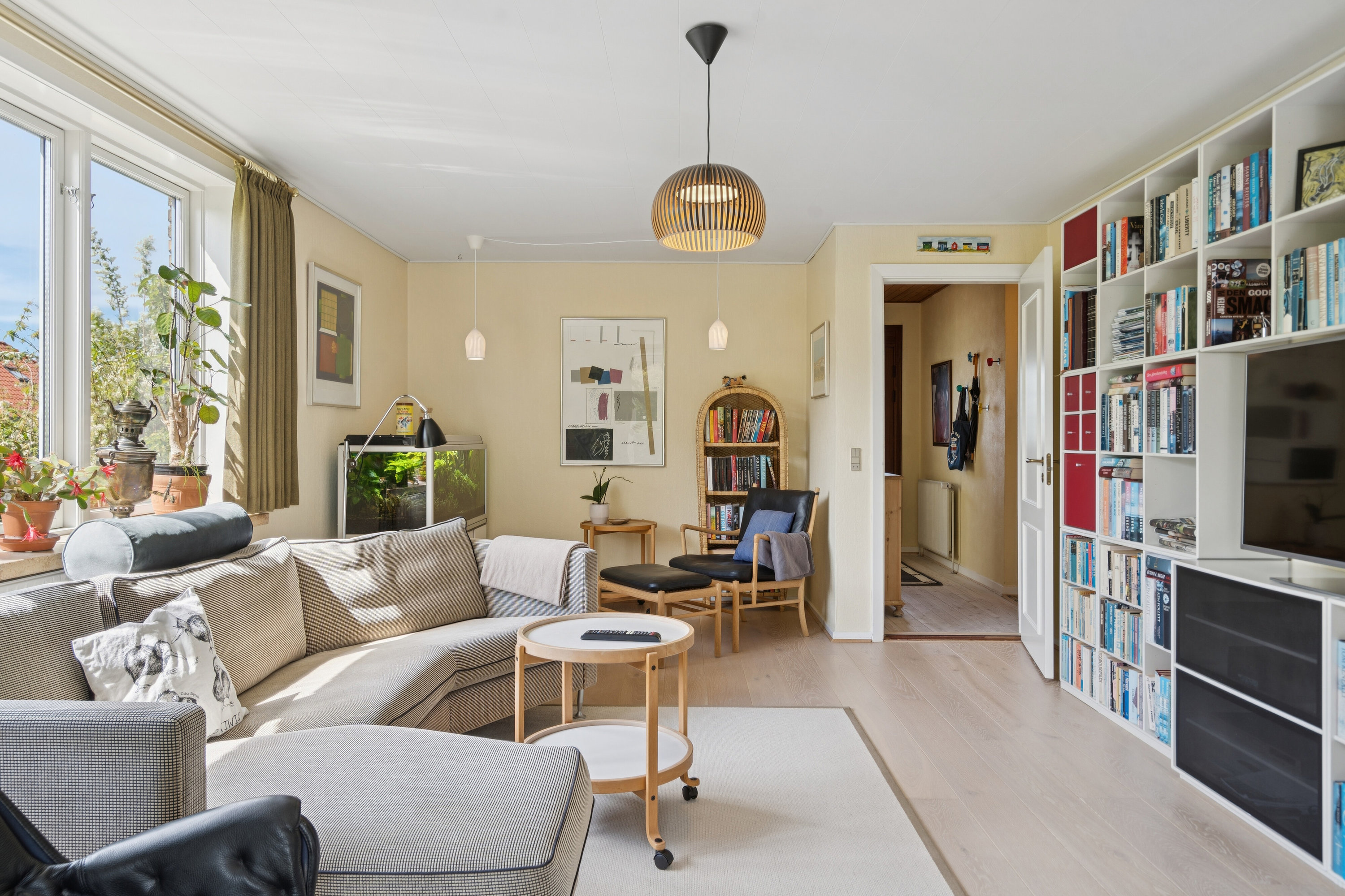 Fremhævet stue billede i fuldskærmstilstand. Billede af Gyldenstenvej 33, 5230 Odense M