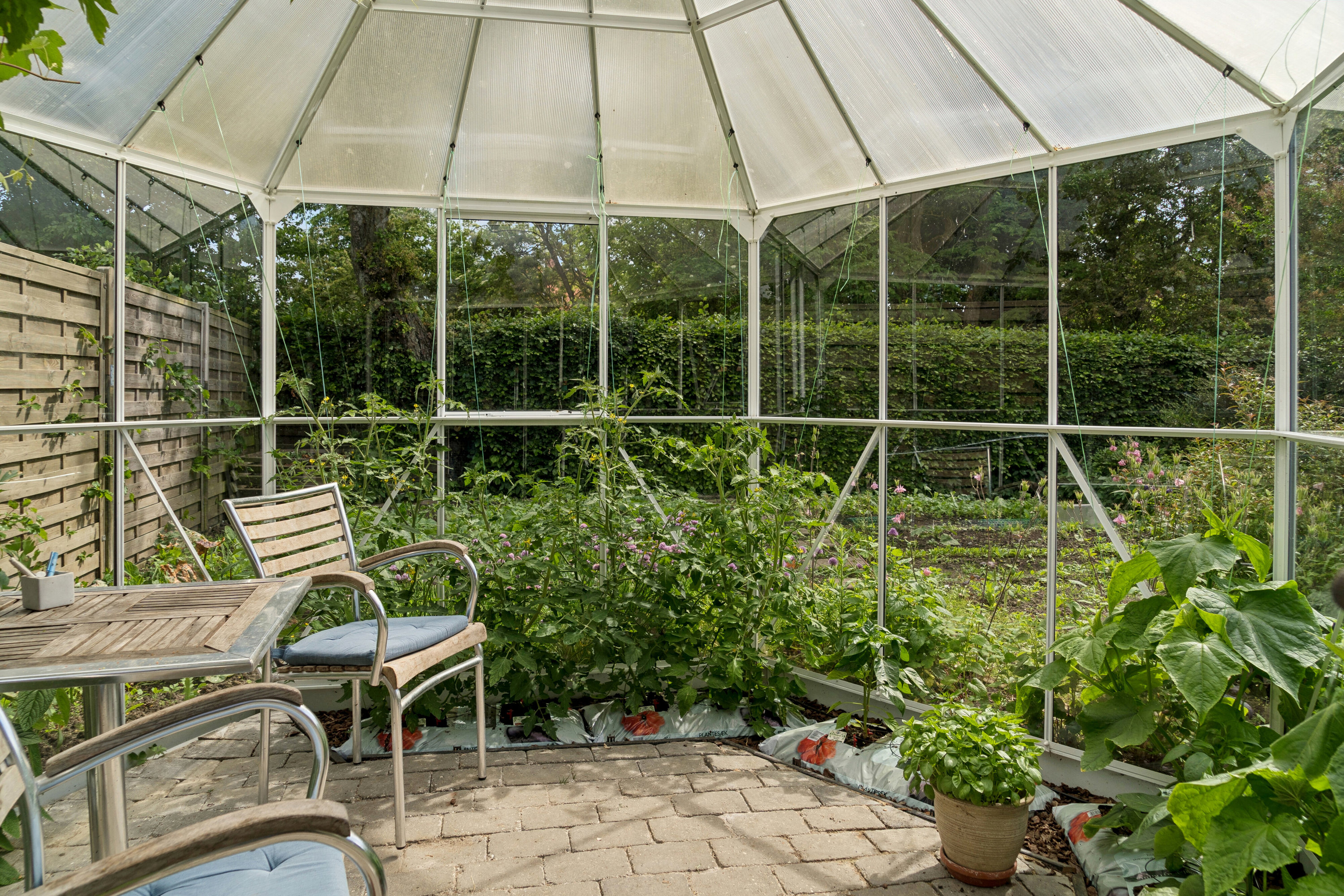 Fremhævet terrasse billede i fuldskærmstilstand. Billede af Gyldenstenvej 33, 5230 Odense M