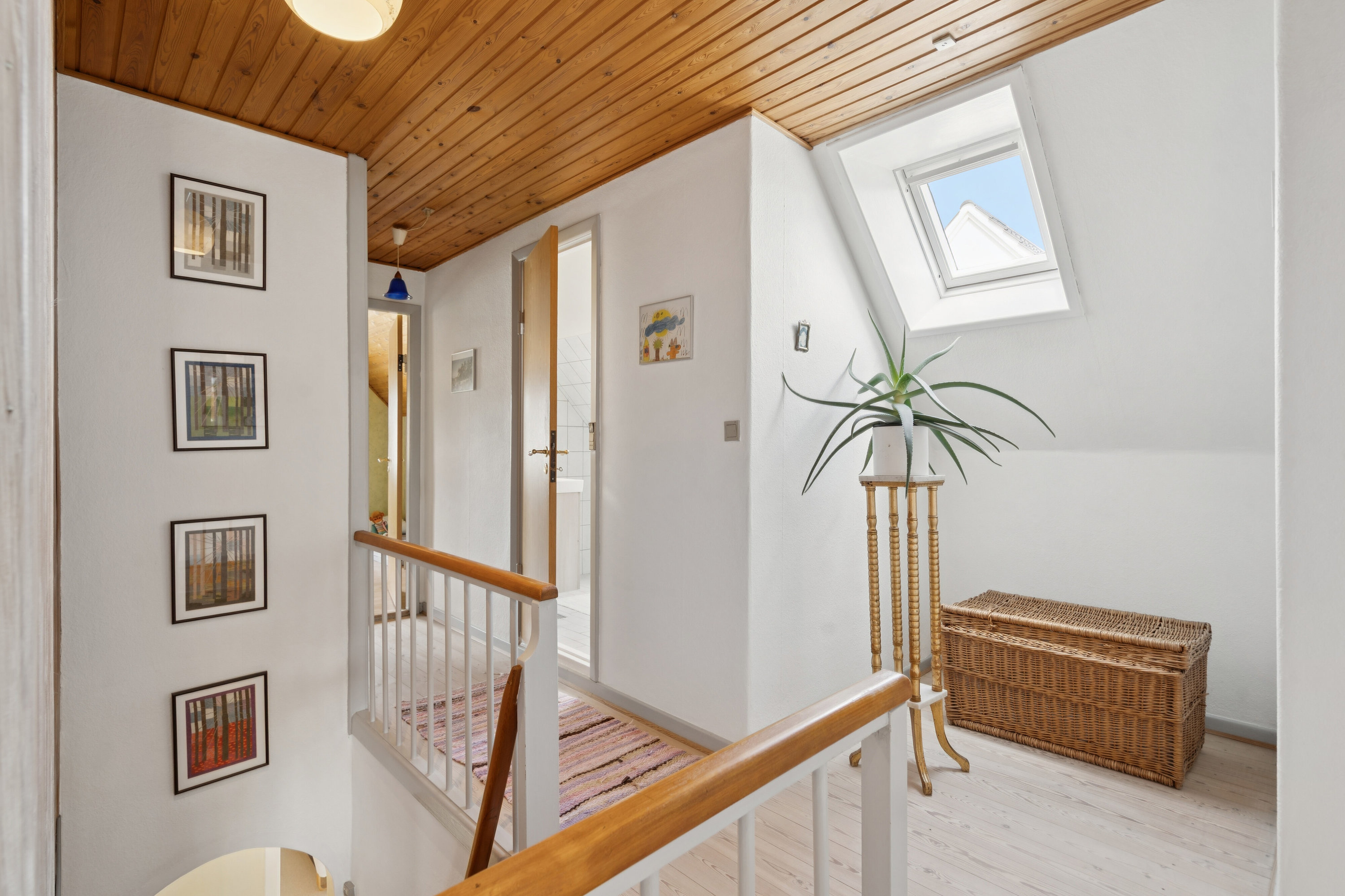 Fremhævet trappe billede i fuldskærmstilstand. Billede af Gyldenstenvej 33, 5230 Odense M