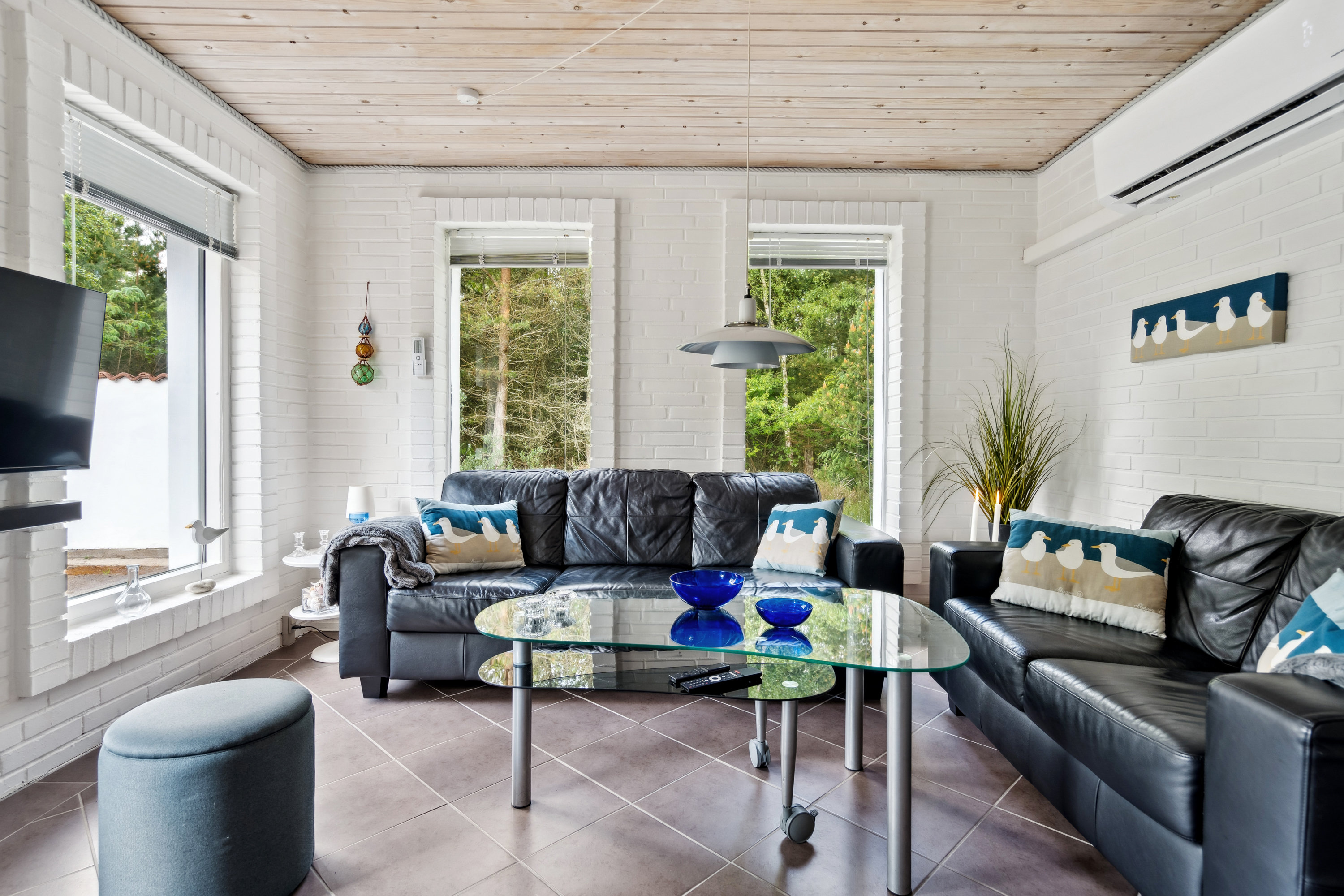 Fremhævet stue billede i fuldskærmstilstand. Billede af Apollonvej 2, Skiveren, 9982 Ålbæk