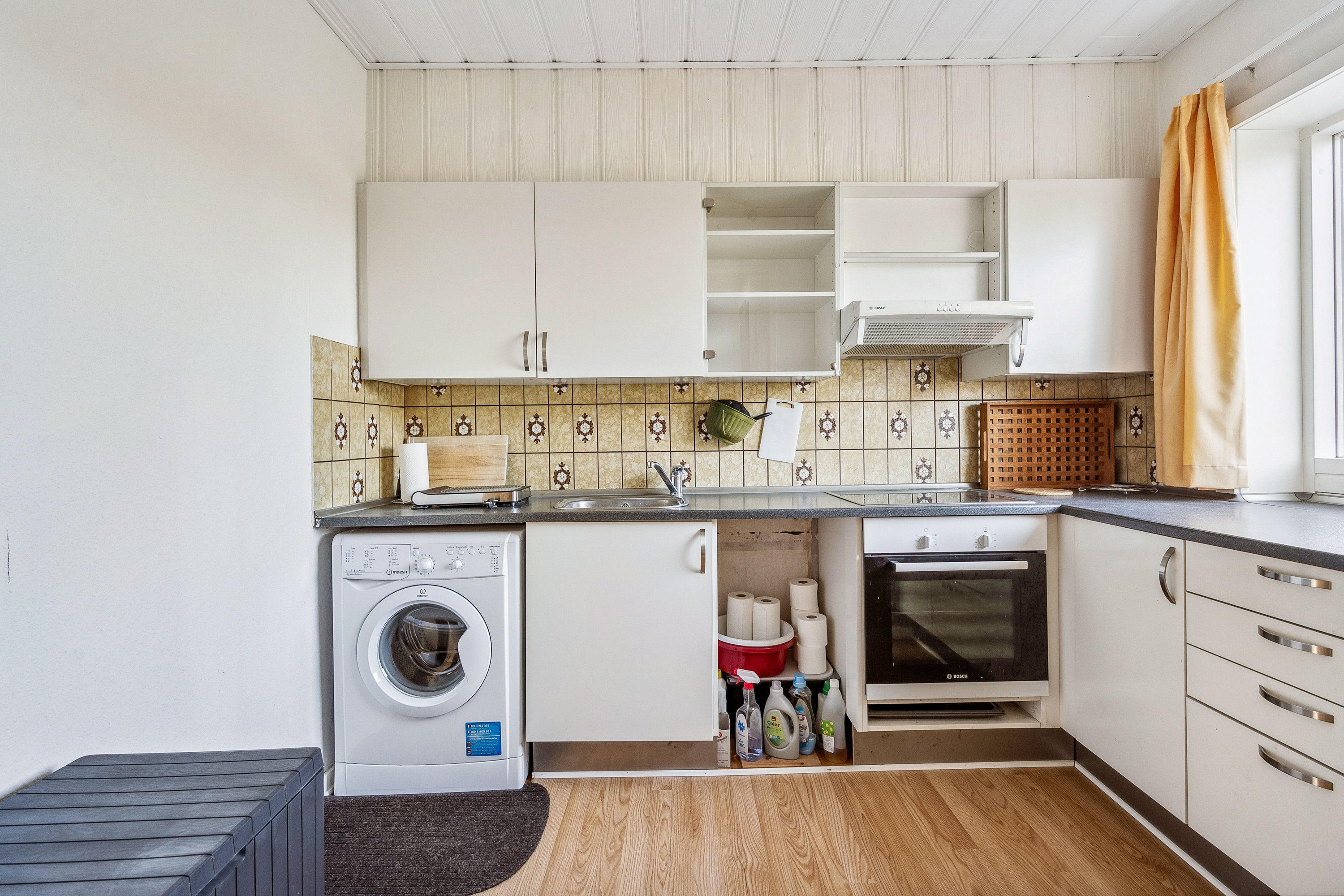 Fremhævet køkken billede i fuldskærmstilstand. Billede af Roald Amundsens Vej 27, 1., 9210 Aalborg SØ