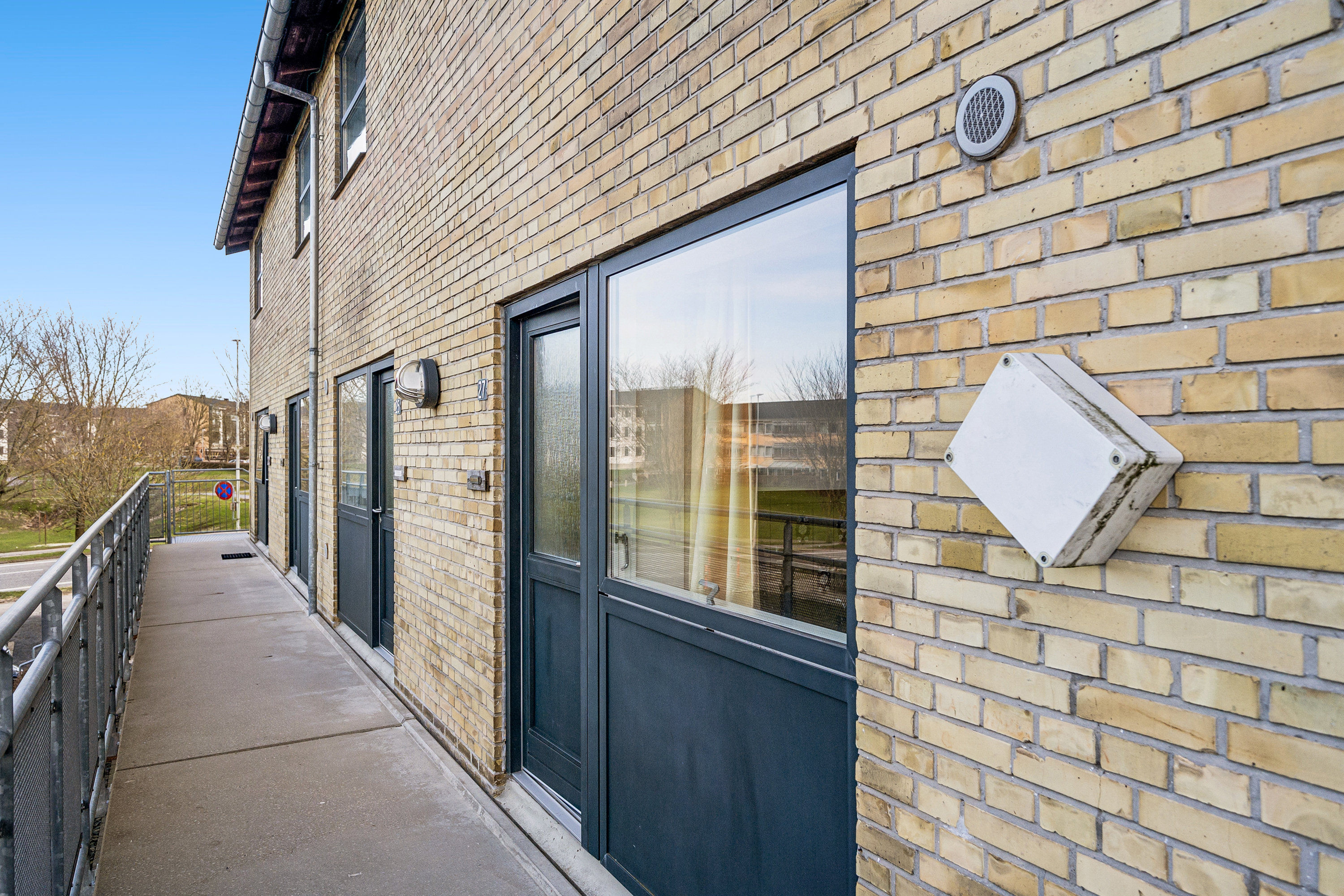 Fremhævet ejendommen billede i fuldskærmstilstand. Billede af Roald Amundsens Vej 27, 1., 9210 Aalborg SØ