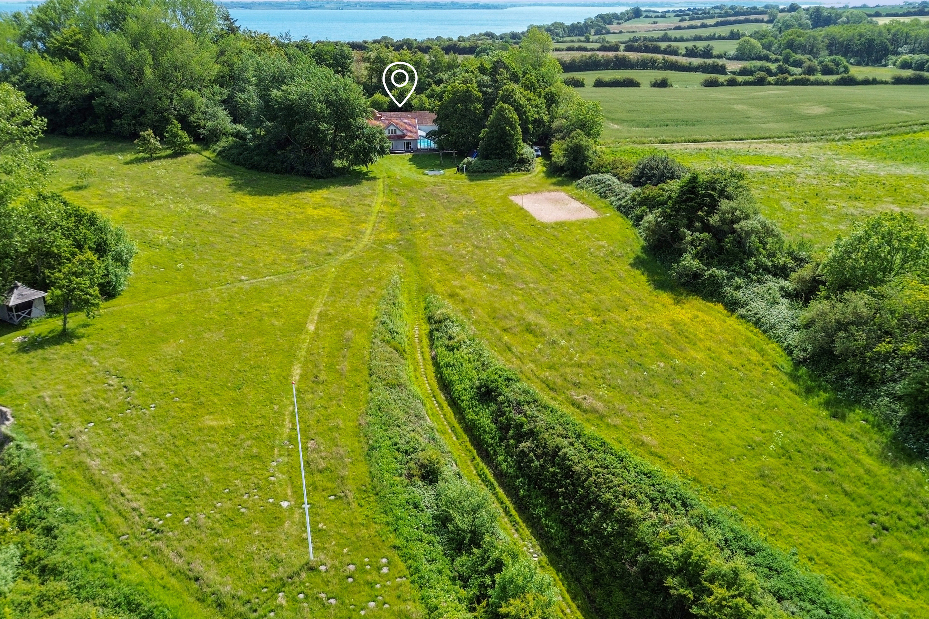 Fremhævet luftfoto billede i fuldskærmstilstand. Billede af Varnæshoved 4, Varnæs, 6200 Aabenraa