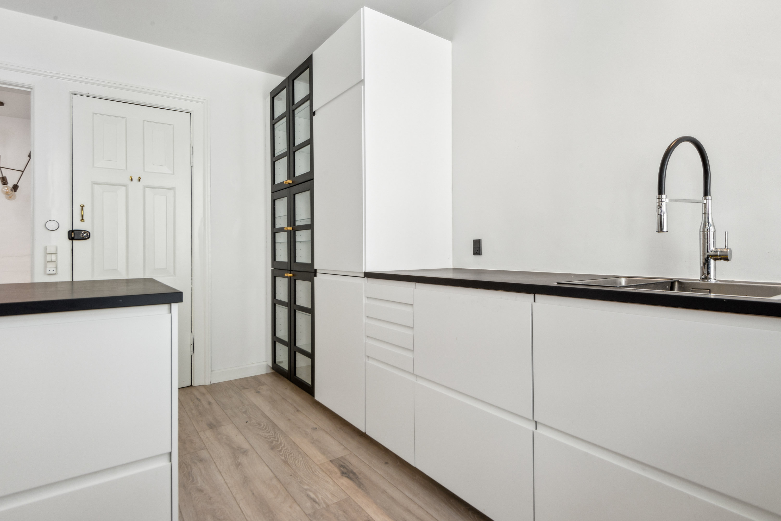 Fremhævet køkken billede i fuldskærmstilstand. Billede af Vesterå 7, 1. tv., 9000 Aalborg