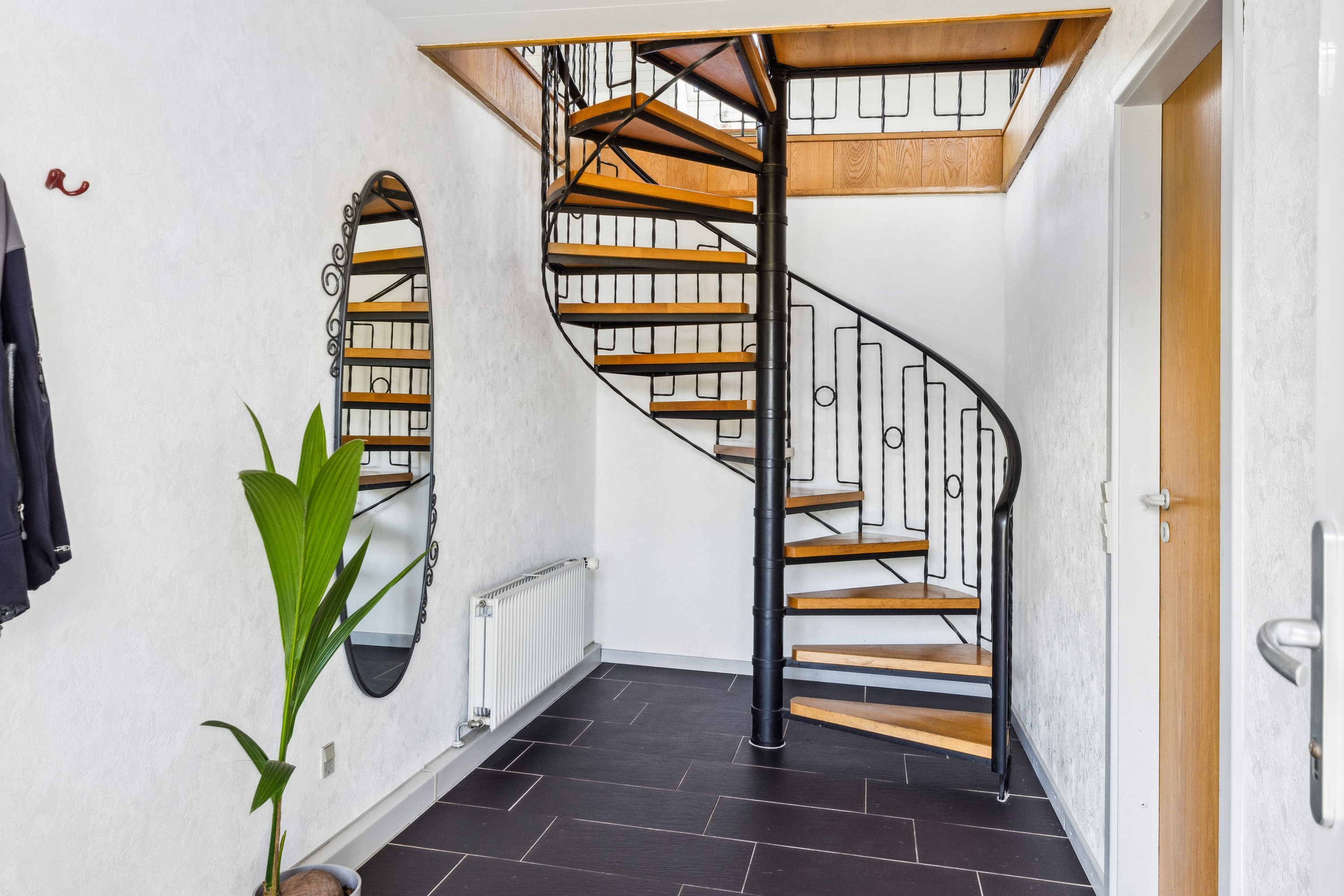 Fremhævet trappe billede i fuldskærmstilstand. Billede af Solvænget 17, Roager, 6760 Ribe