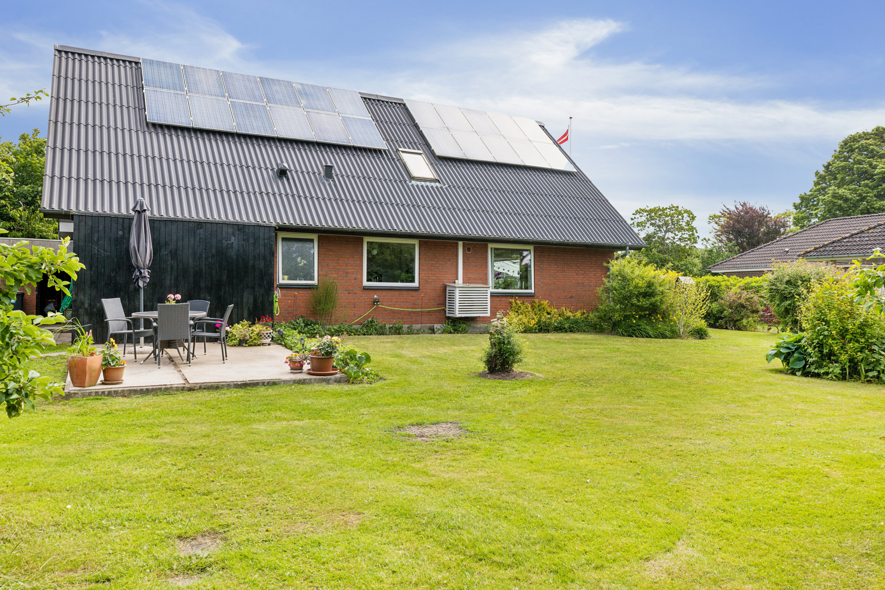 Fremhævet ejendommen billede i fuldskærmstilstand. Billede af Solvænget 17, Roager, 6760 Ribe