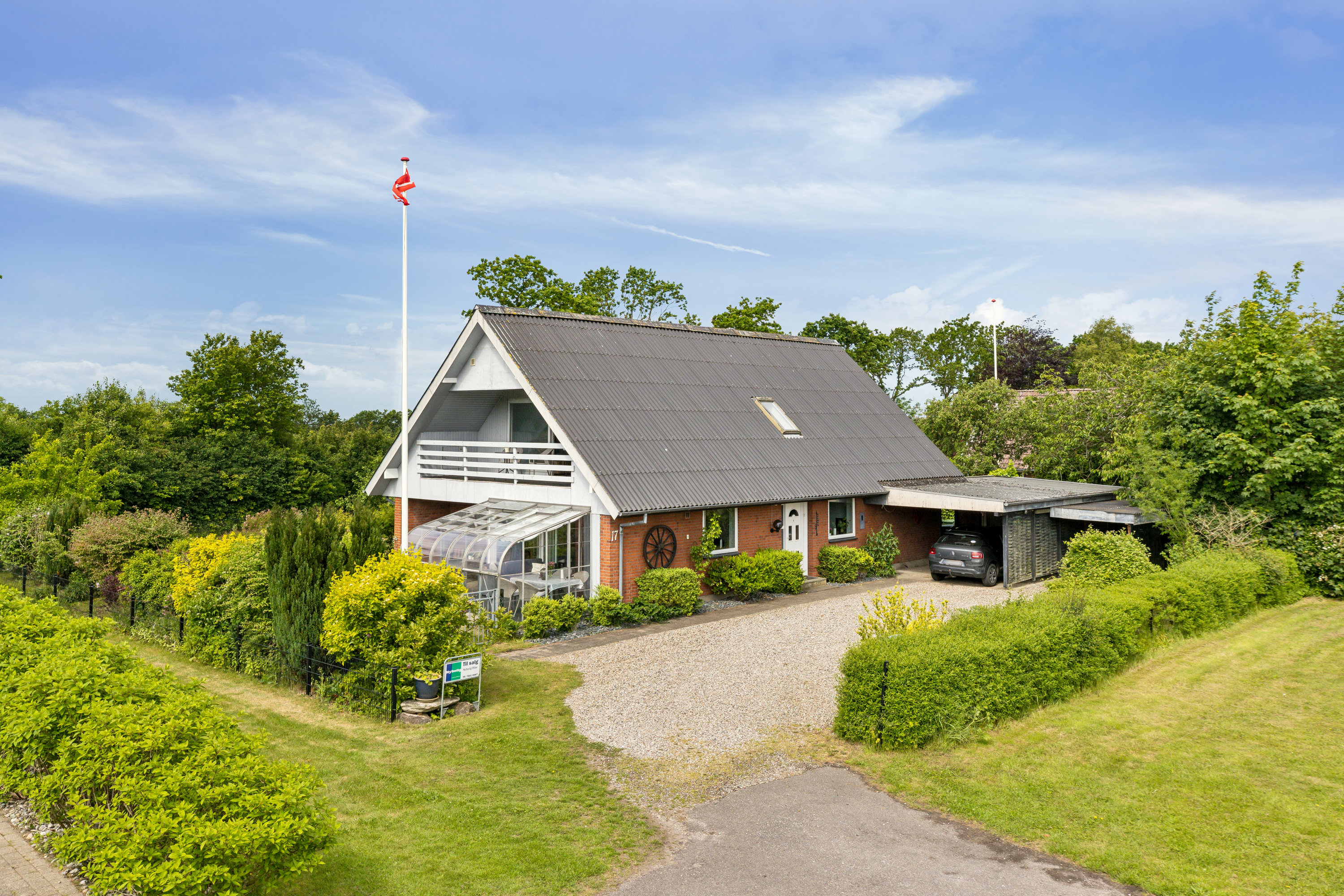 Miniaturebillede 1: ejendommen. Billede af Solvænget 17, Roager, 6760 Ribe