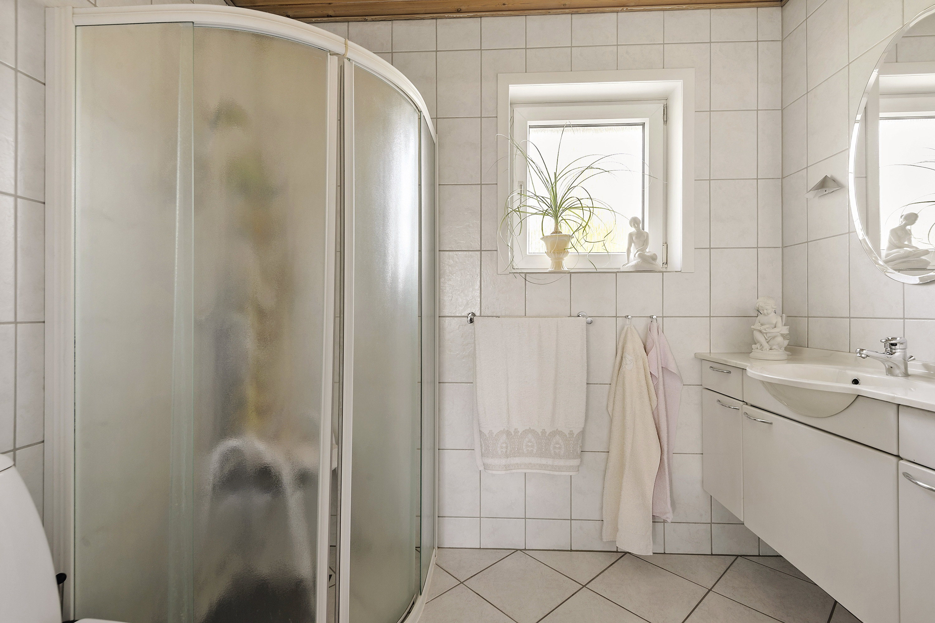 Fremhævet badeværelse billede i fuldskærmstilstand. Billede af Nordre Boulevard 11, 6800 Varde