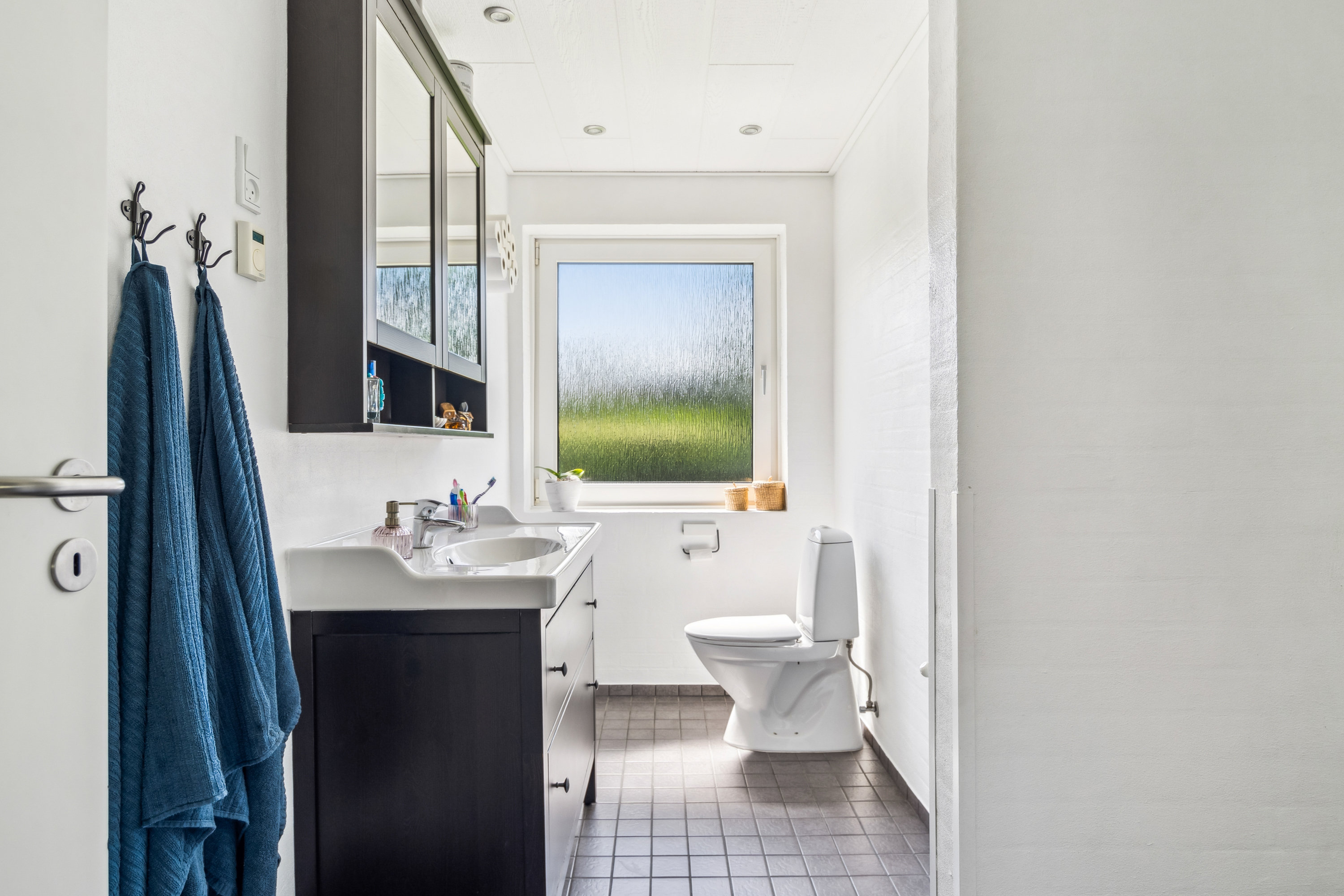 Fremhævet badeværelse billede i fuldskærmstilstand. Billede af Tørvevej 2, Hulsig, 9990 Skagen