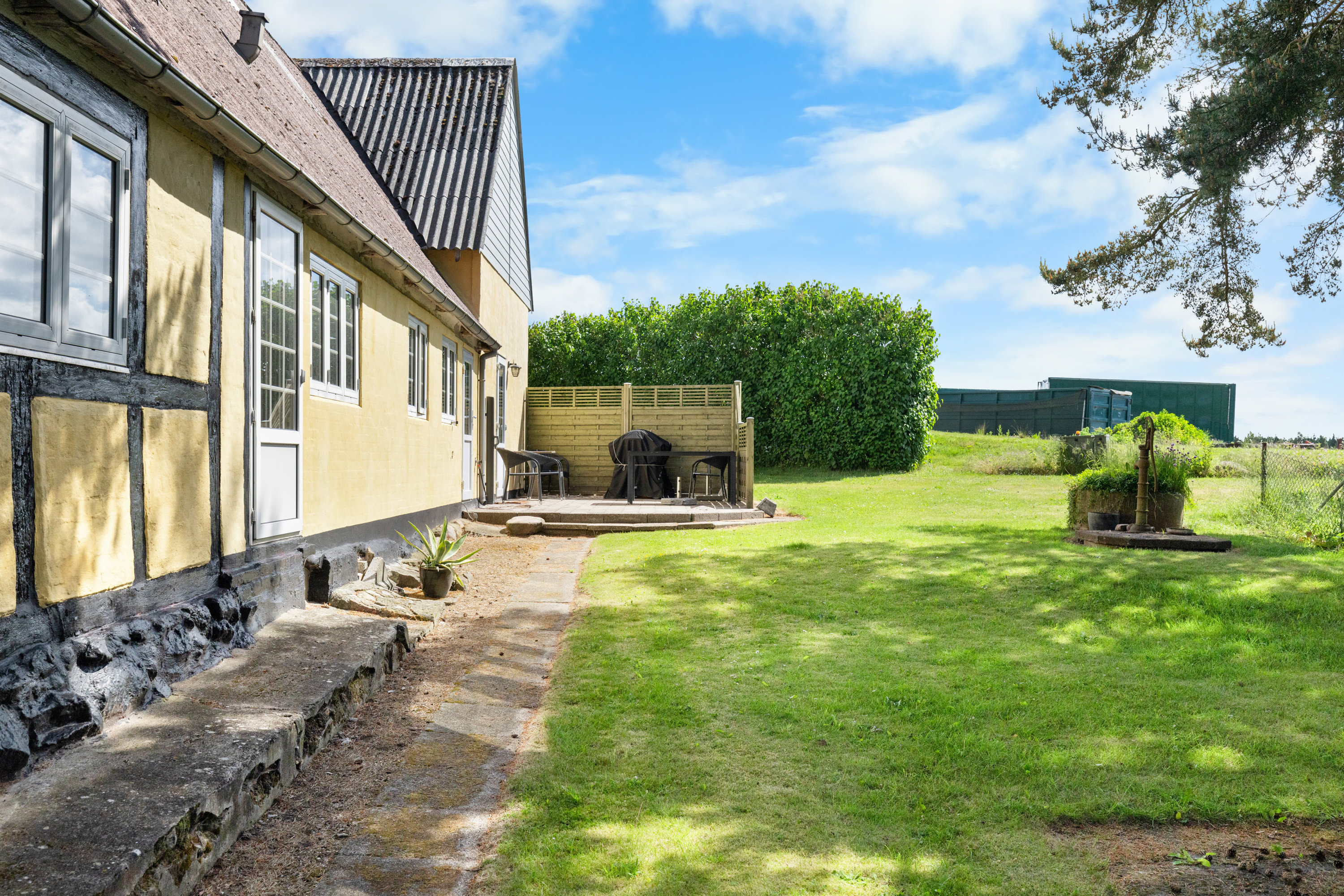 Fremhævet gårdmiljø billede i fuldskærmstilstand. Billede af Nyborgvej 20, 5600 Faaborg