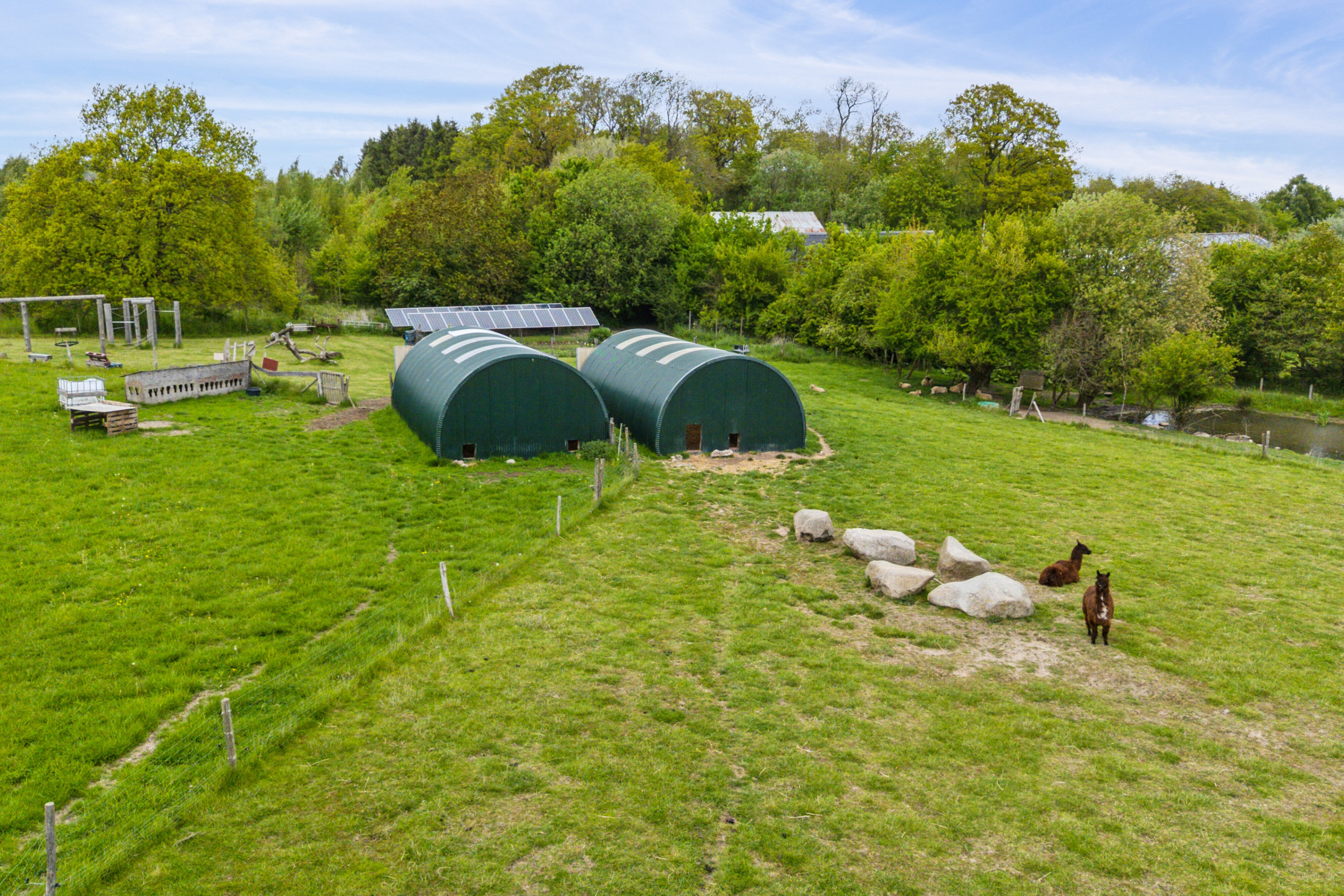 Fremhævet luftfoto billede i fuldskærmstilstand. Billede af Krækketsvej 3, Østerlars, 3760 Gudhjem