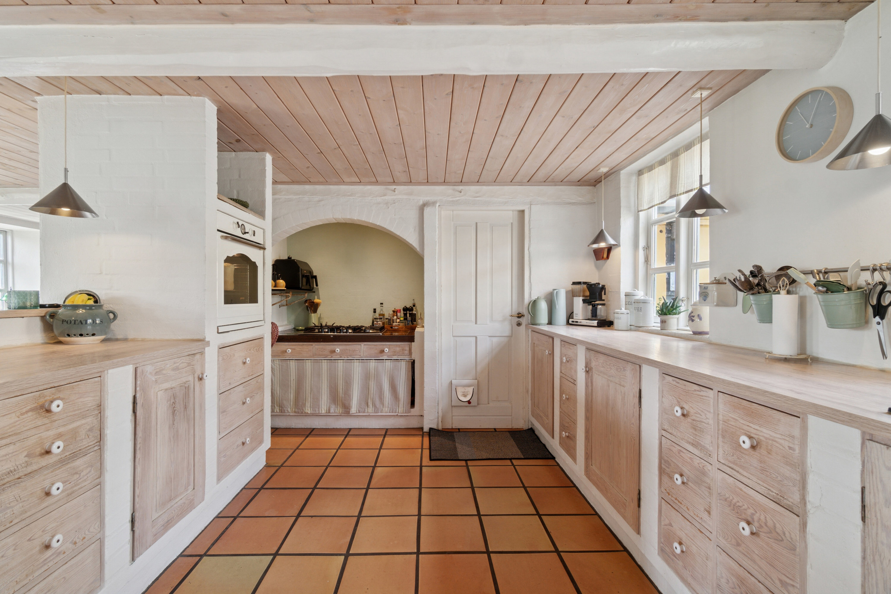 Fremhævet indendørs billede i fuldskærmstilstand. Billede af Krækketsvej 3, Østerlars, 3760 Gudhjem