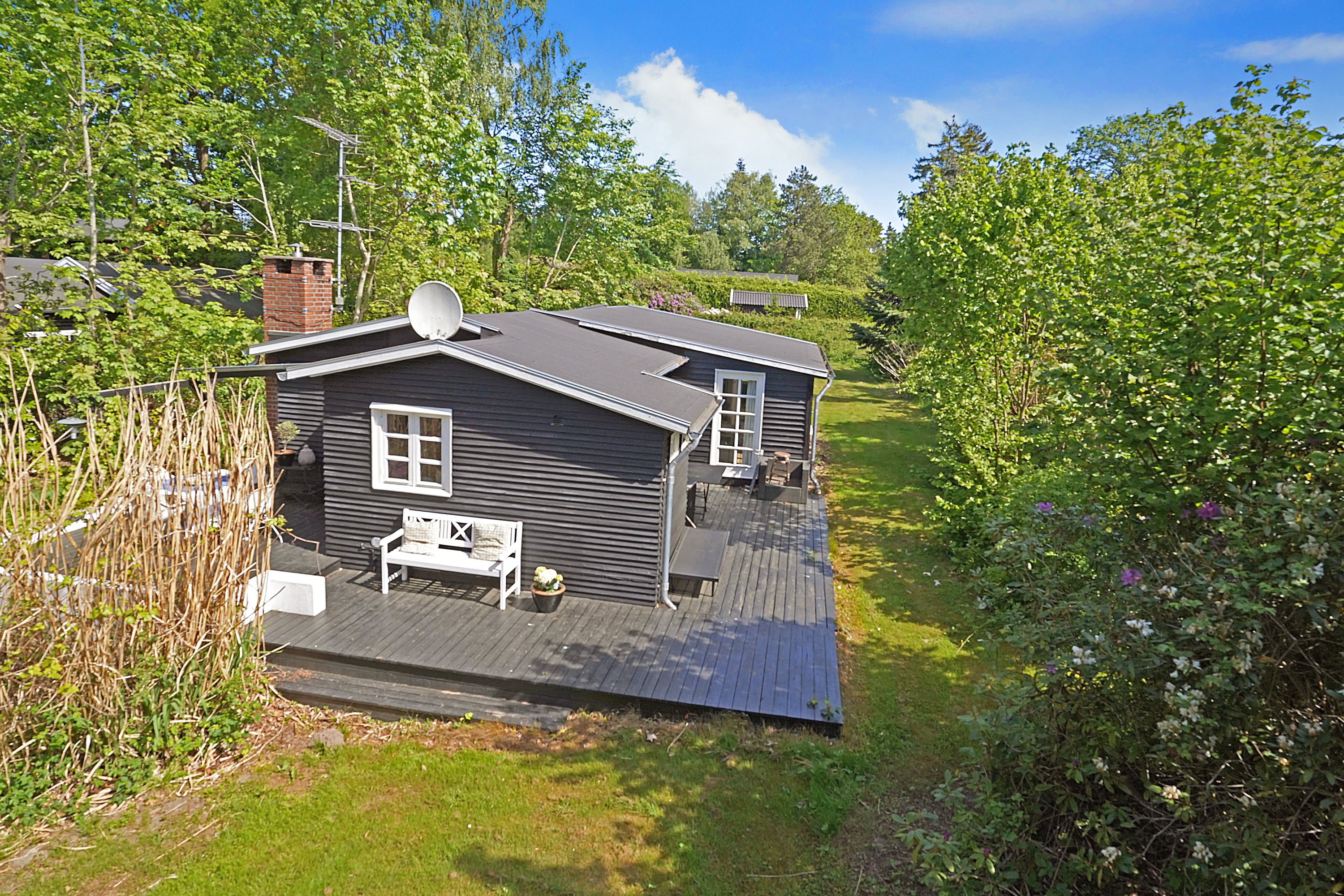 Fremhævet ejendommen billede i fuldskærmstilstand. Billede af Solbakkevej 4, 3100 Hornbæk