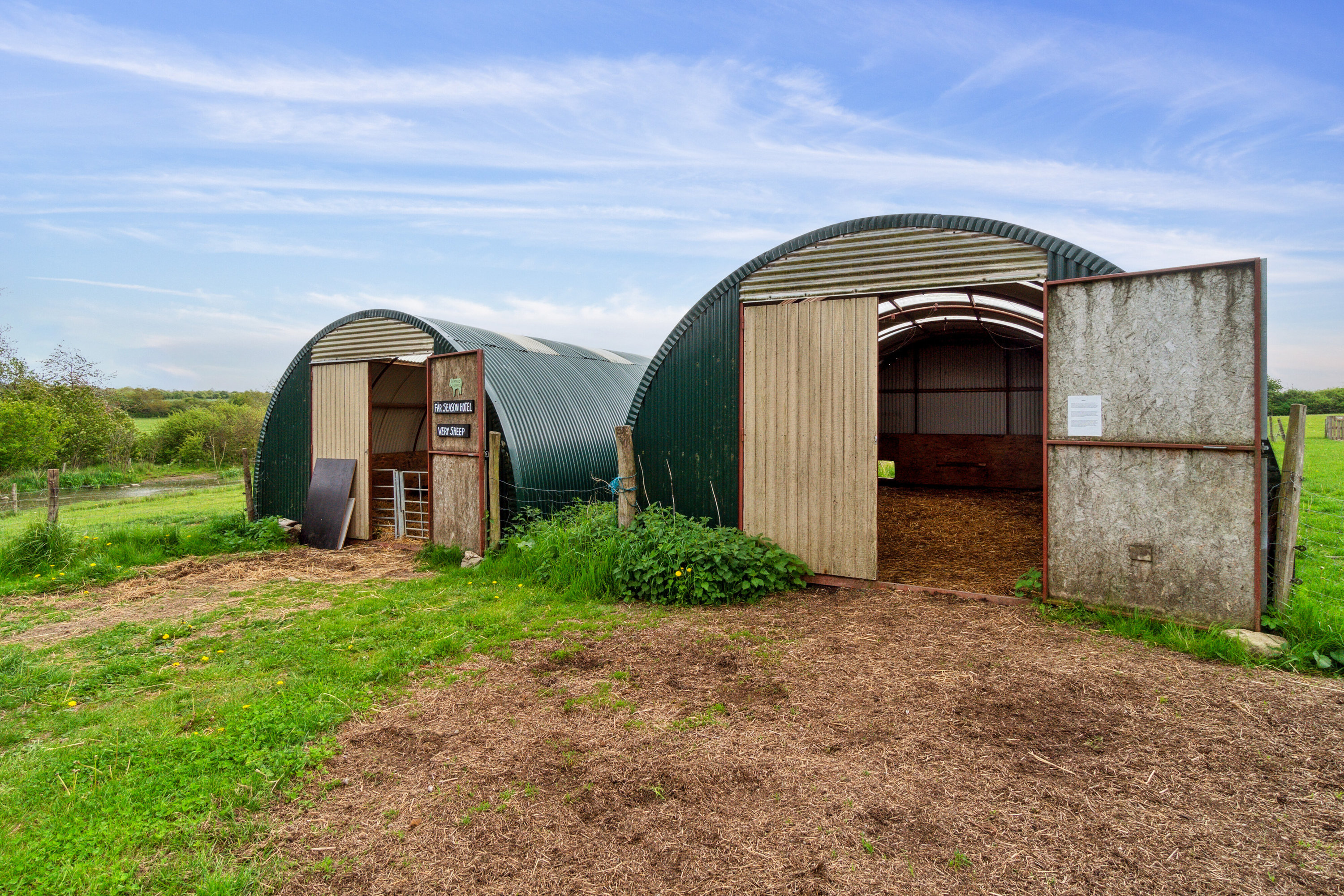 Fremhævet udendørs billede i fuldskærmstilstand. Billede af Krækketsvej 3, Østerlars, 3760 Gudhjem