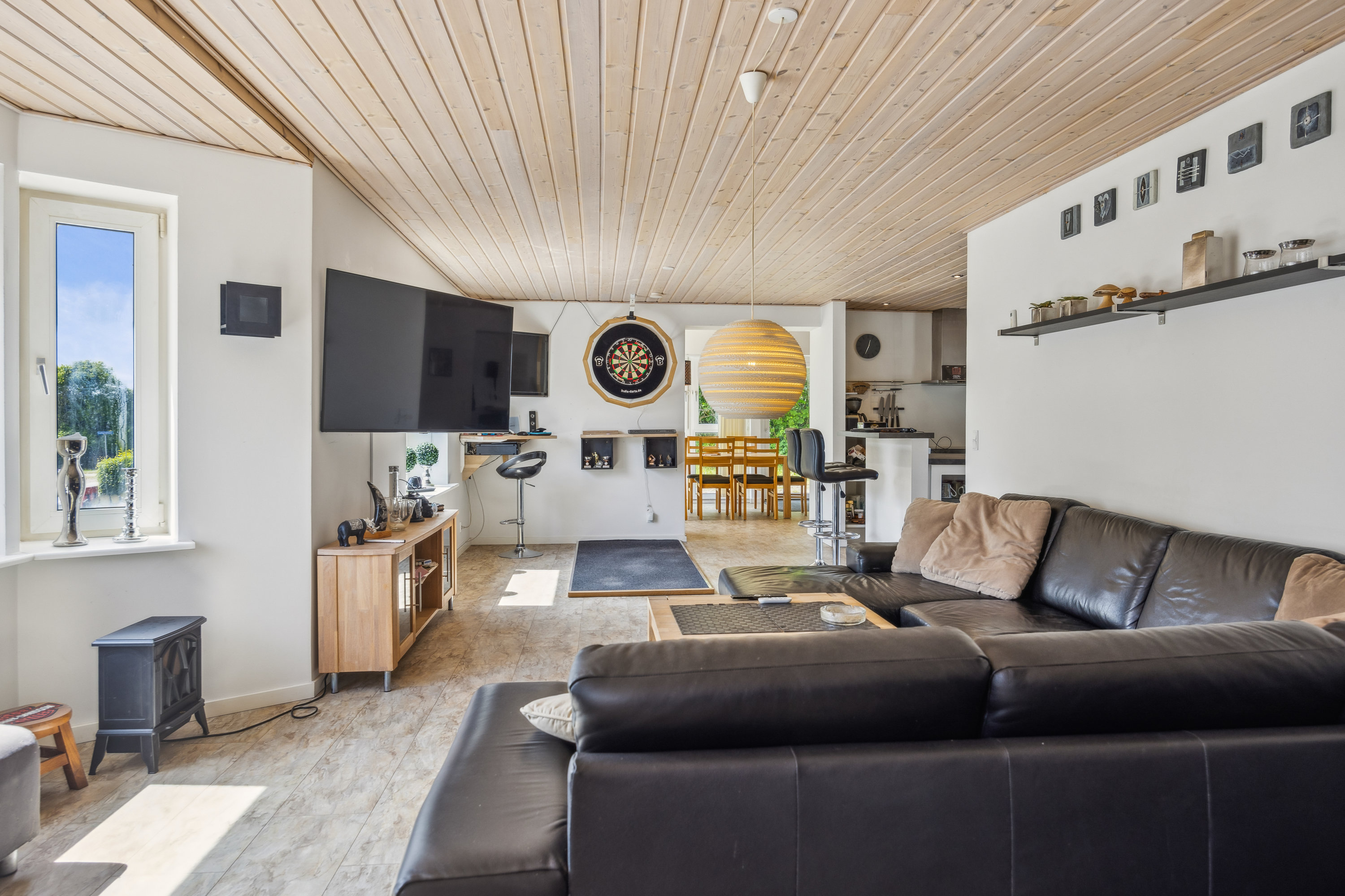 Fremhævet stue billede i fuldskærmstilstand. Billede af Attrupvej 4, 9460 Brovst