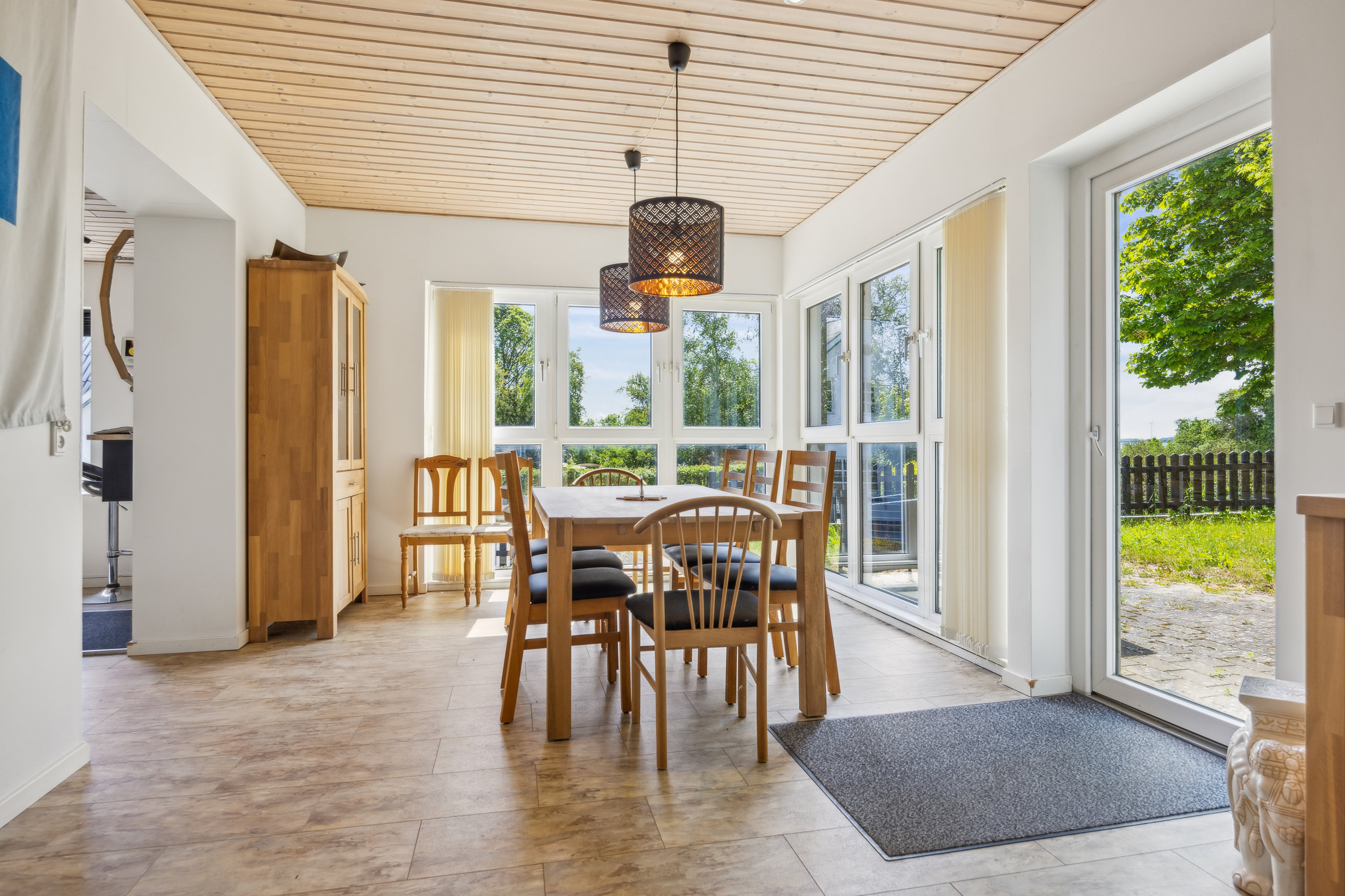 Fremhævet stue billede i fuldskærmstilstand. Billede af Attrupvej 4, 9460 Brovst