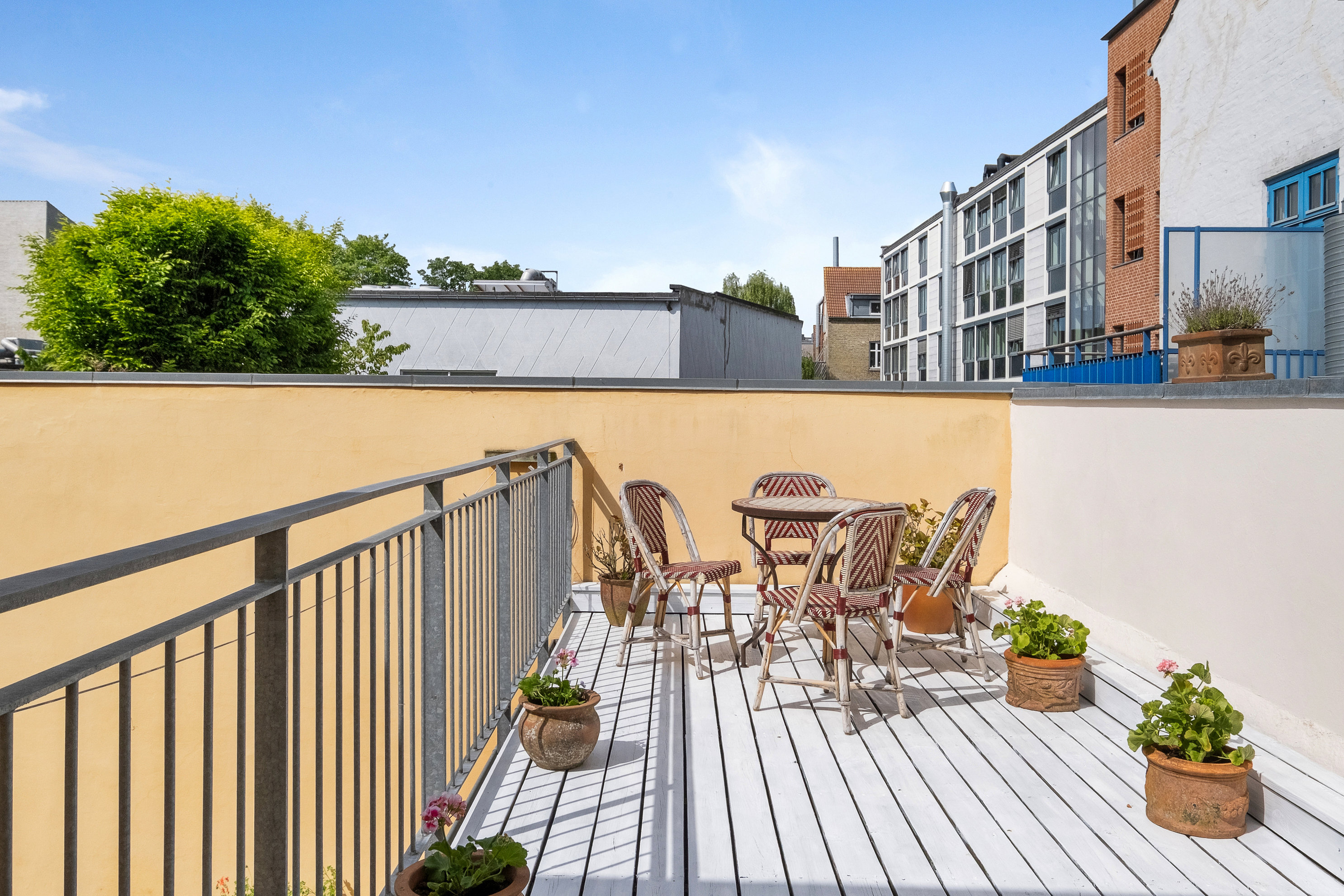 Fremhævet terrasse billede i fuldskærmstilstand. Billede af Bülowsgade 8, 8000 Aarhus C