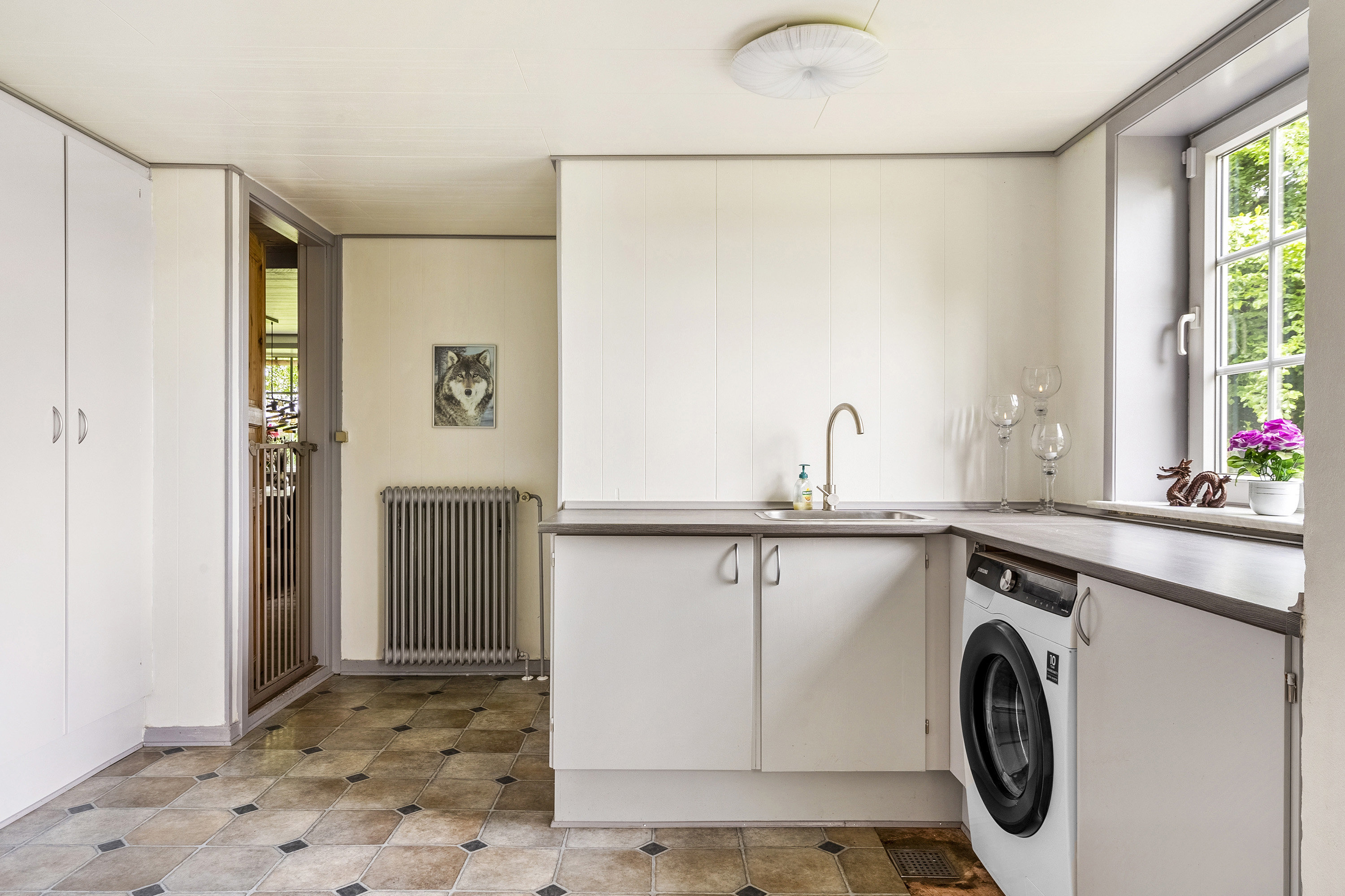 Fremhævet entré billede i fuldskærmstilstand. Billede af Lynevej 17, Strellev, 6870 Ølgod