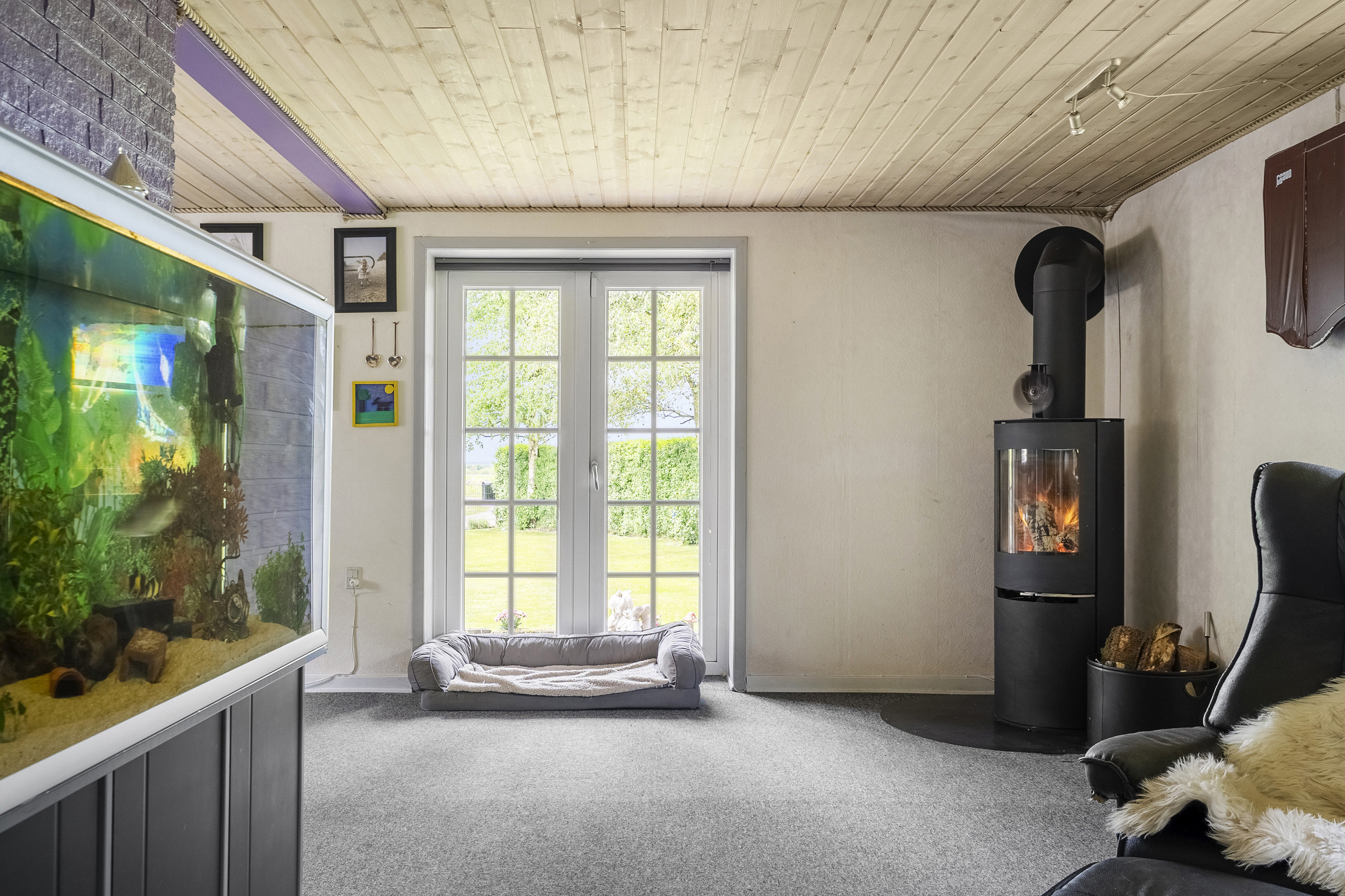 Fremhævet stue billede i fuldskærmstilstand. Billede af Lynevej 17, Strellev, 6870 Ølgod