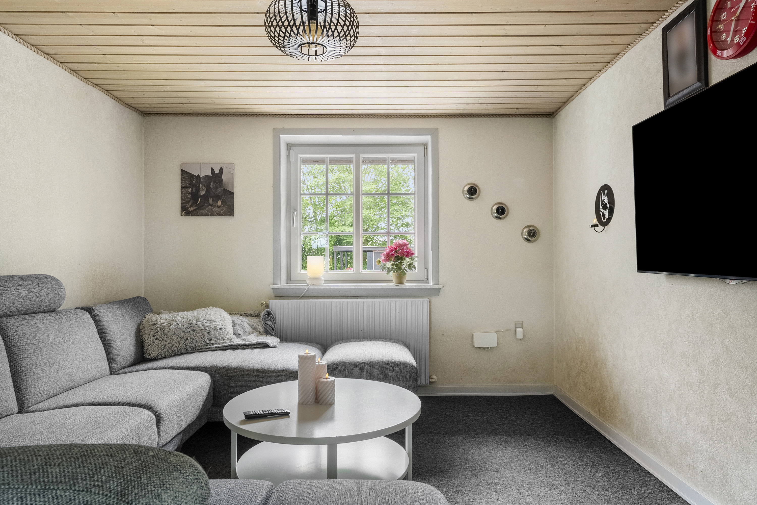 Fremhævet stue billede i fuldskærmstilstand. Billede af Lynevej 17, Strellev, 6870 Ølgod