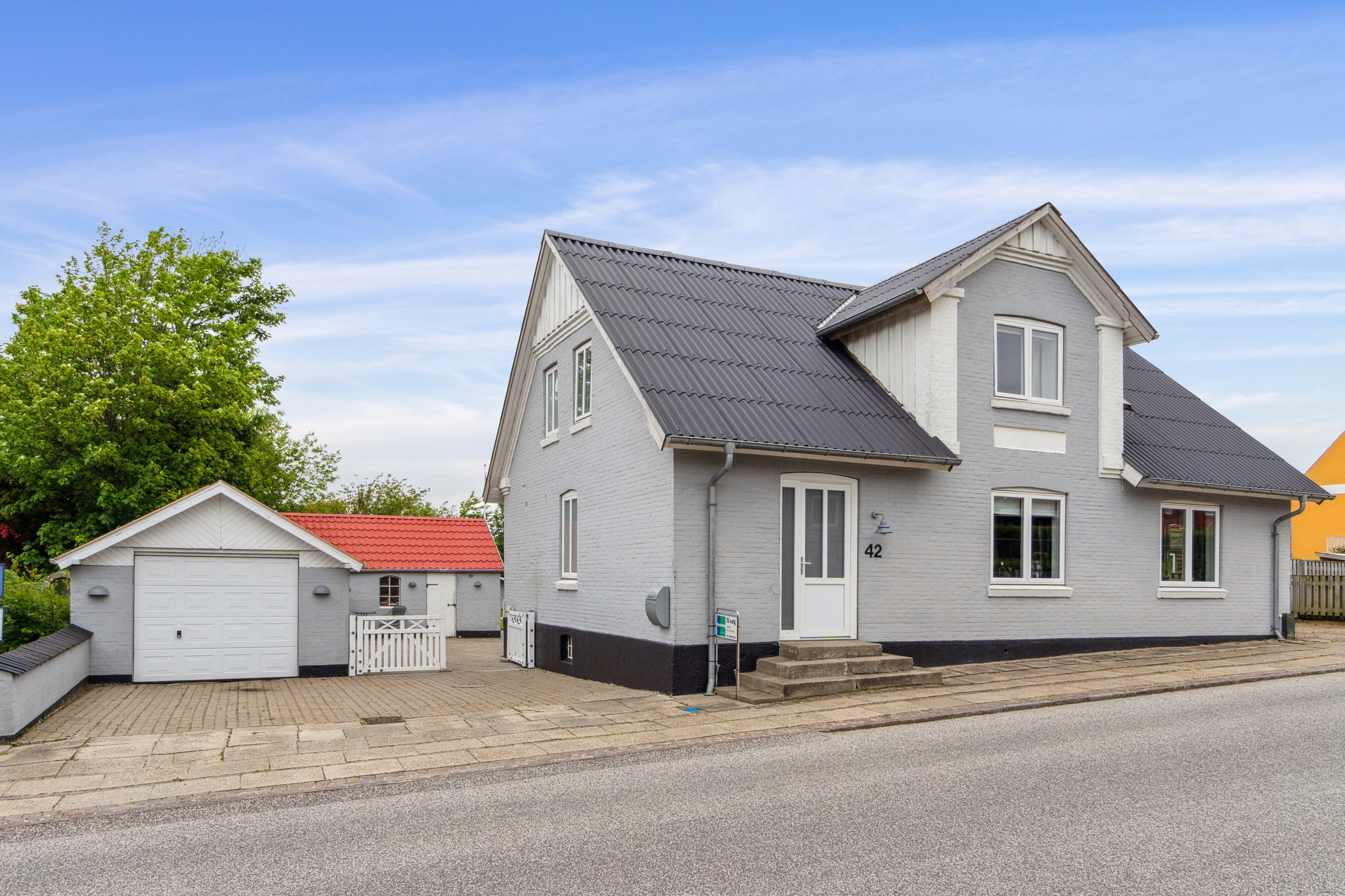 Fremhævet set fra vejen billede i fuldskærmstilstand. Billede af Bredgade 42, 7760 Hurup Thy