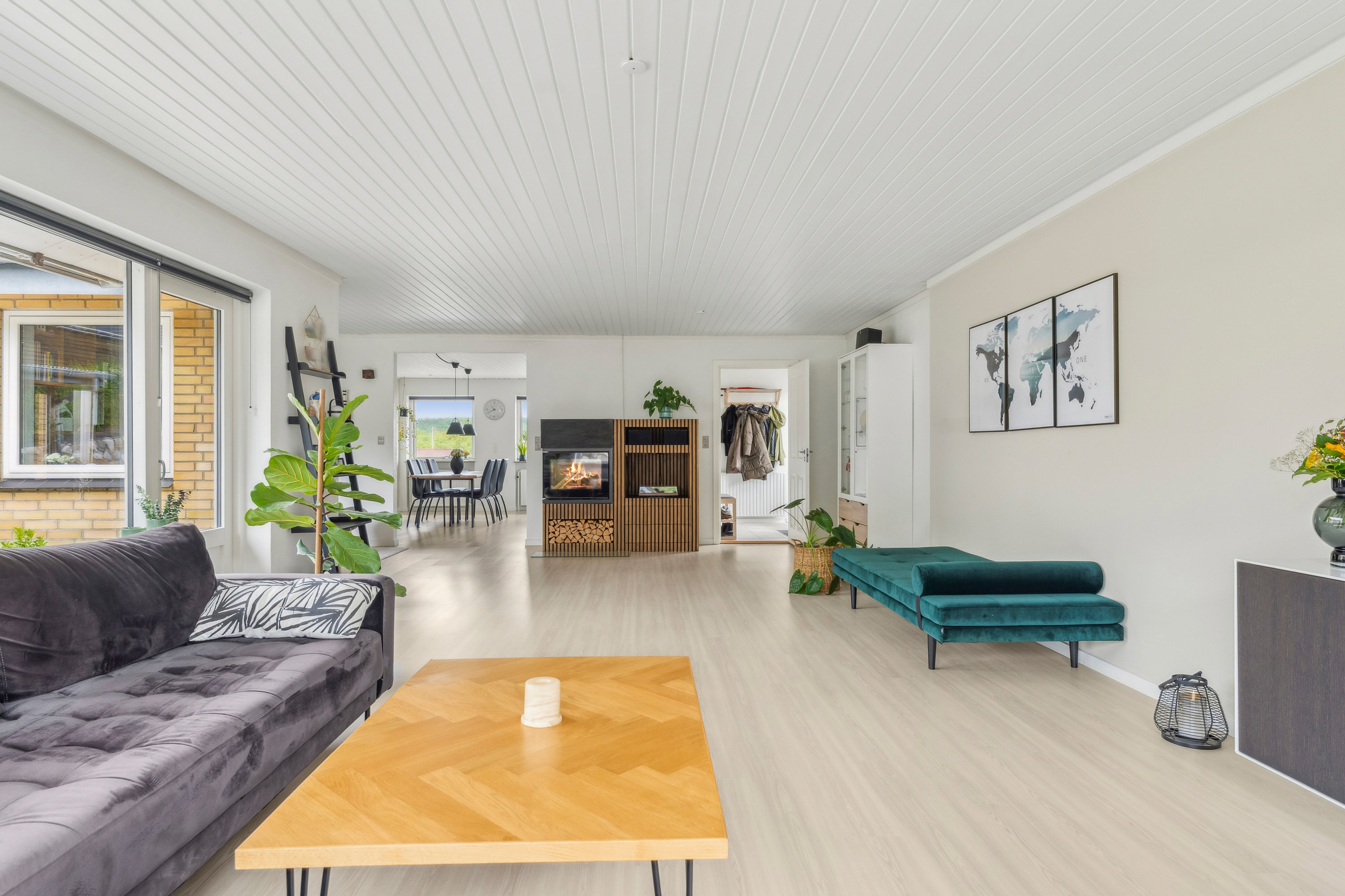 Fremhævet stue billede i fuldskærmstilstand. Billede af Egernvej 4, 8860 Ulstrup