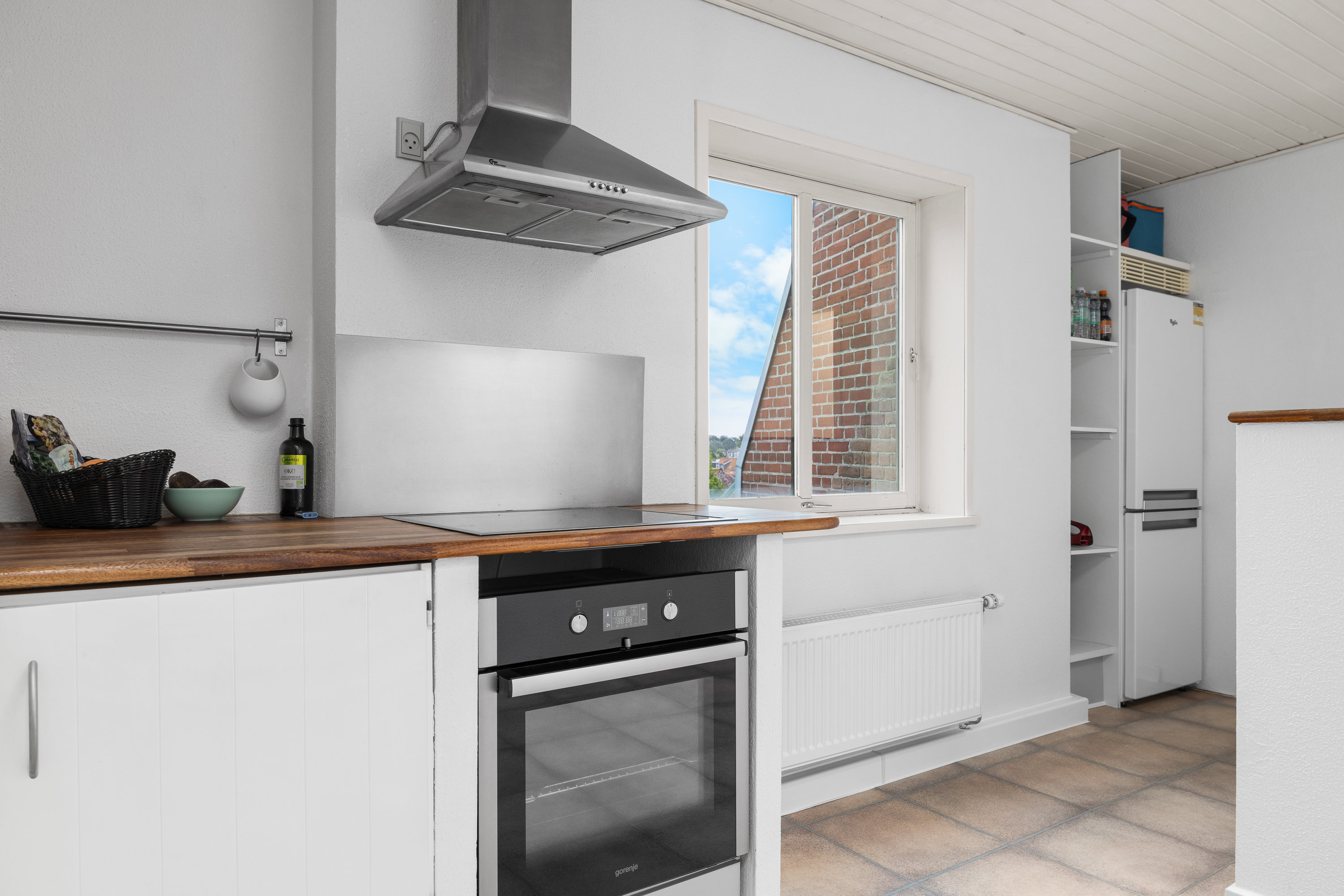 Fremhævet køkken billede i fuldskærmstilstand. Billede af Østergade 30B, 2. tv., 5600 Faaborg