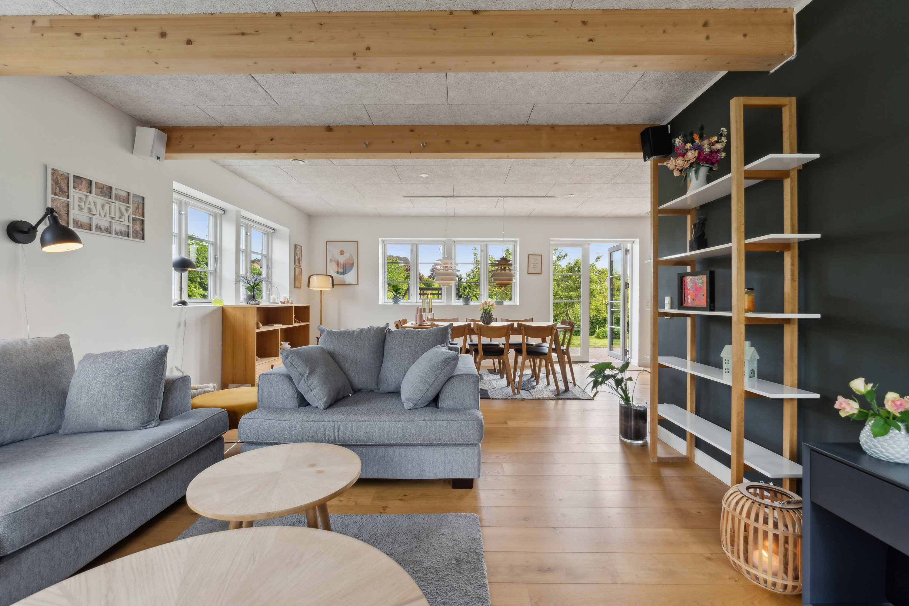 Fremhævet stue billede i fuldskærmstilstand. Billede af Ydunshave 8, Tåsinge, 5700 Svendborg