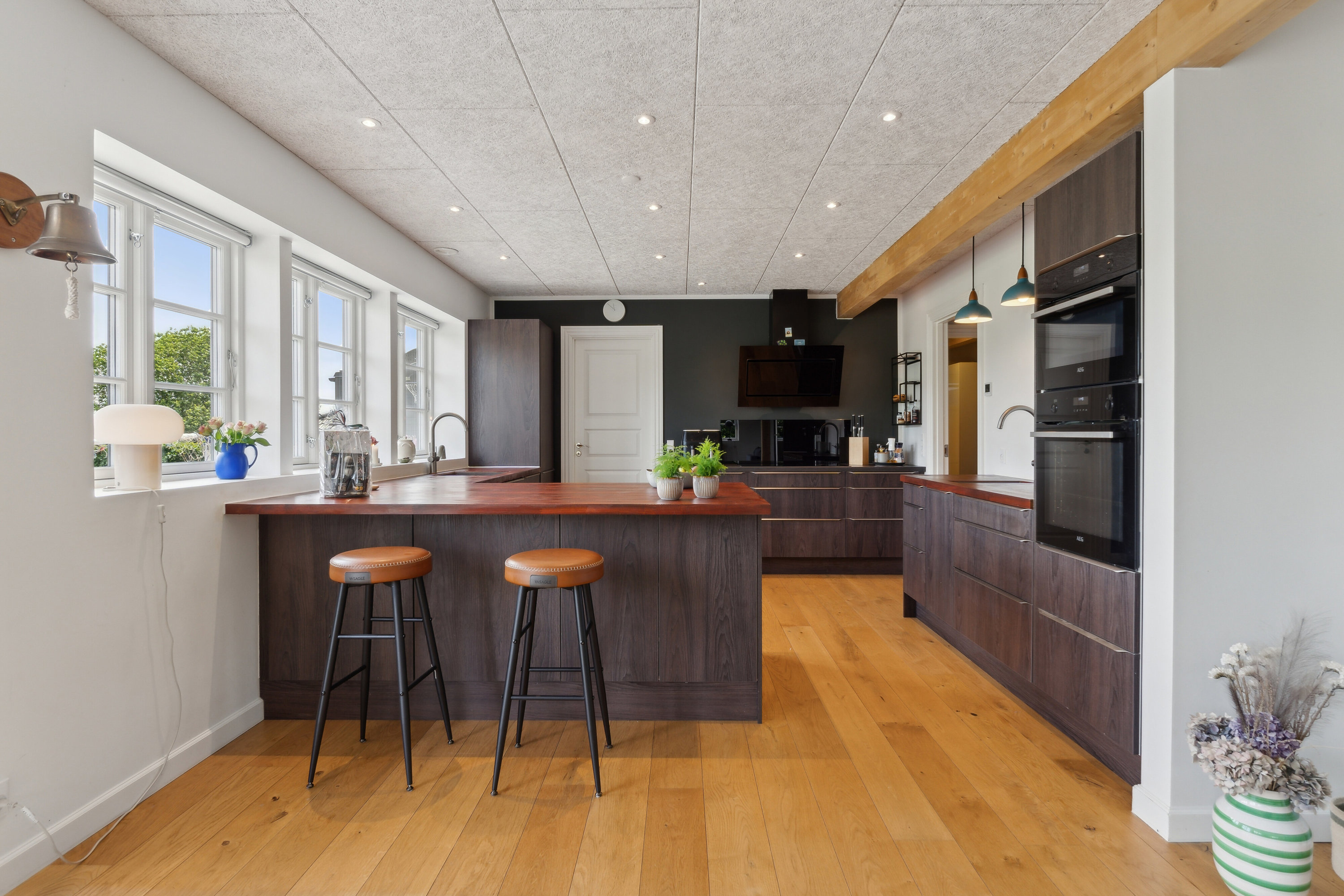 Fremhævet køkken billede i fuldskærmstilstand. Billede af Ydunshave 8, Tåsinge, 5700 Svendborg