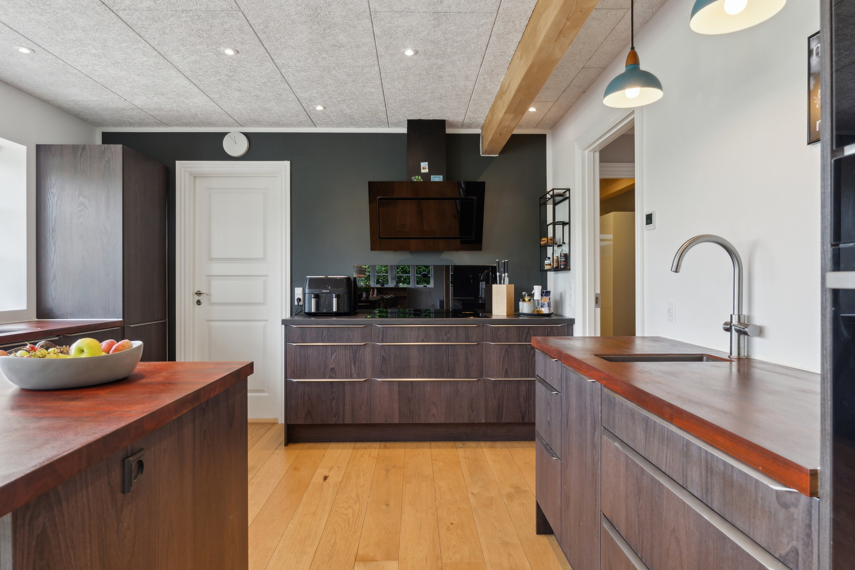 Fremhævet køkken billede i fuldskærmstilstand. Billede af Ydunshave 8, Tåsinge, 5700 Svendborg