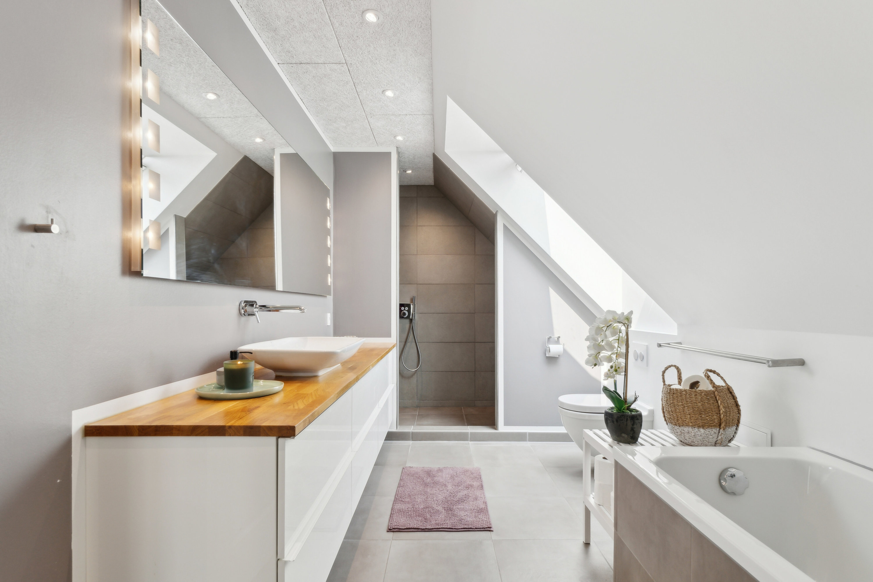 Fremhævet badeværelse billede i fuldskærmstilstand. Billede af Ydunshave 8, Tåsinge, 5700 Svendborg