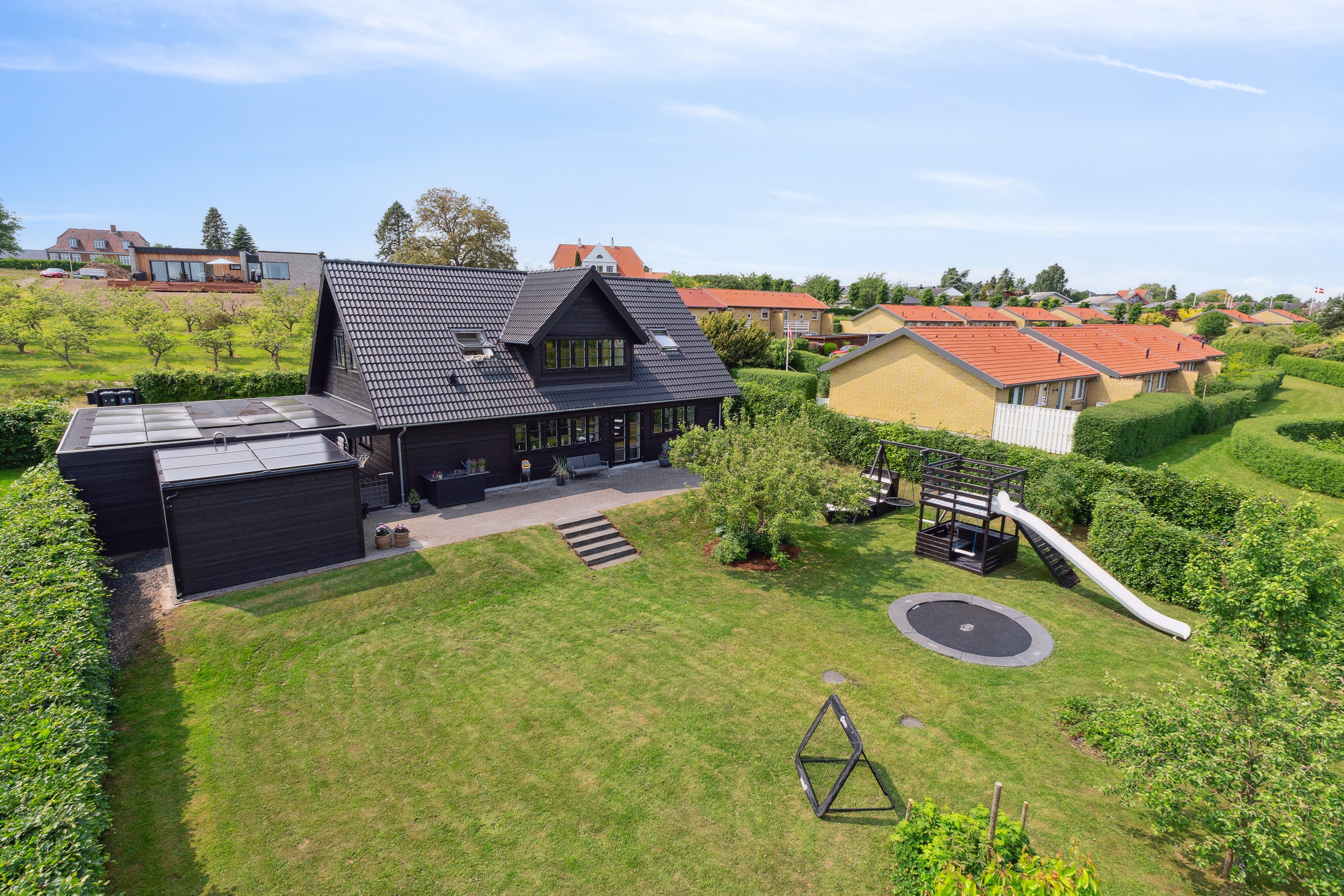 Fremhævet set fra haven billede i fuldskærmstilstand. Billede af Ydunshave 8, Tåsinge, 5700 Svendborg