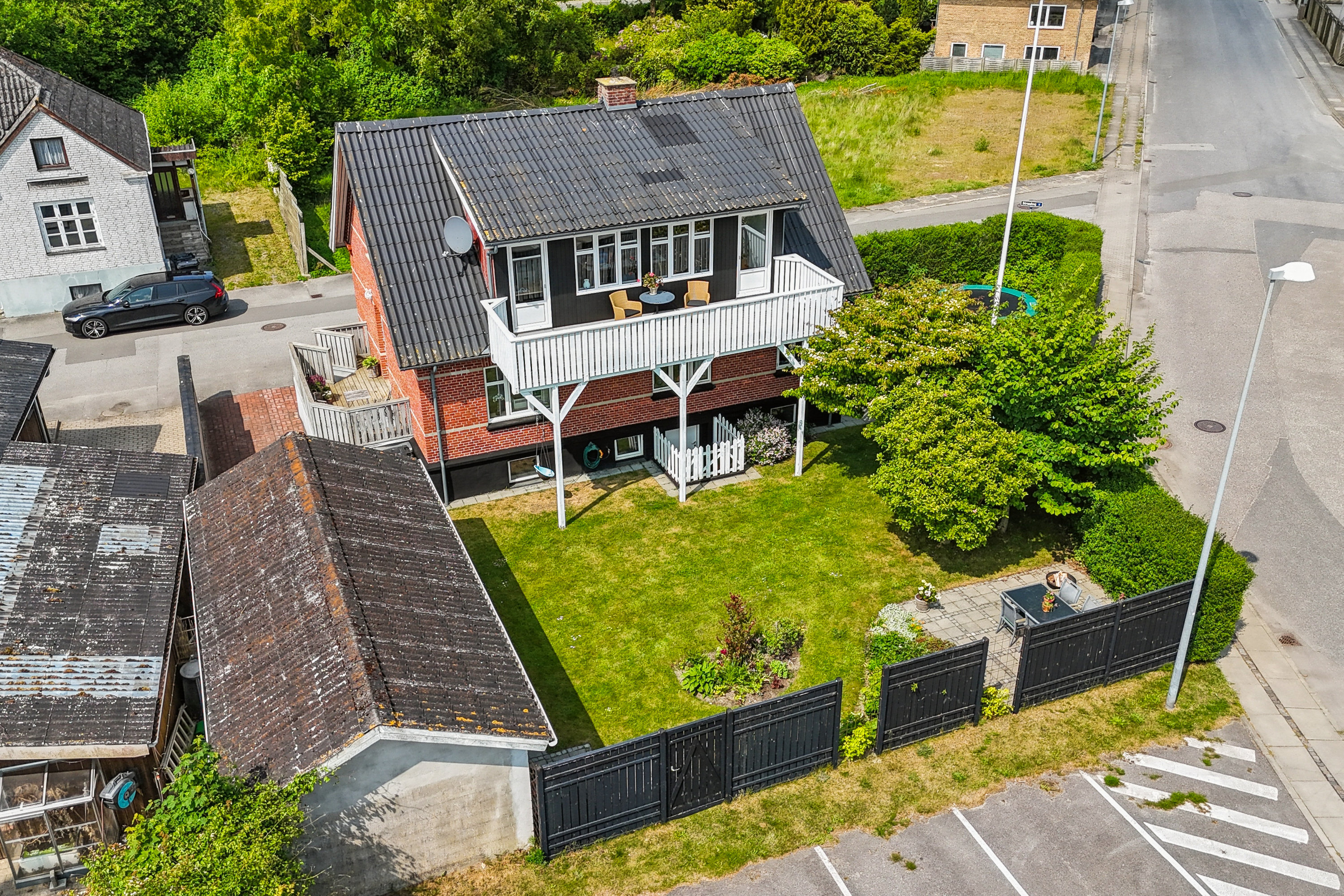 Fremhævet luftfoto billede i fuldskærmstilstand. Billede af Strandvej 1, 9560 Hadsund