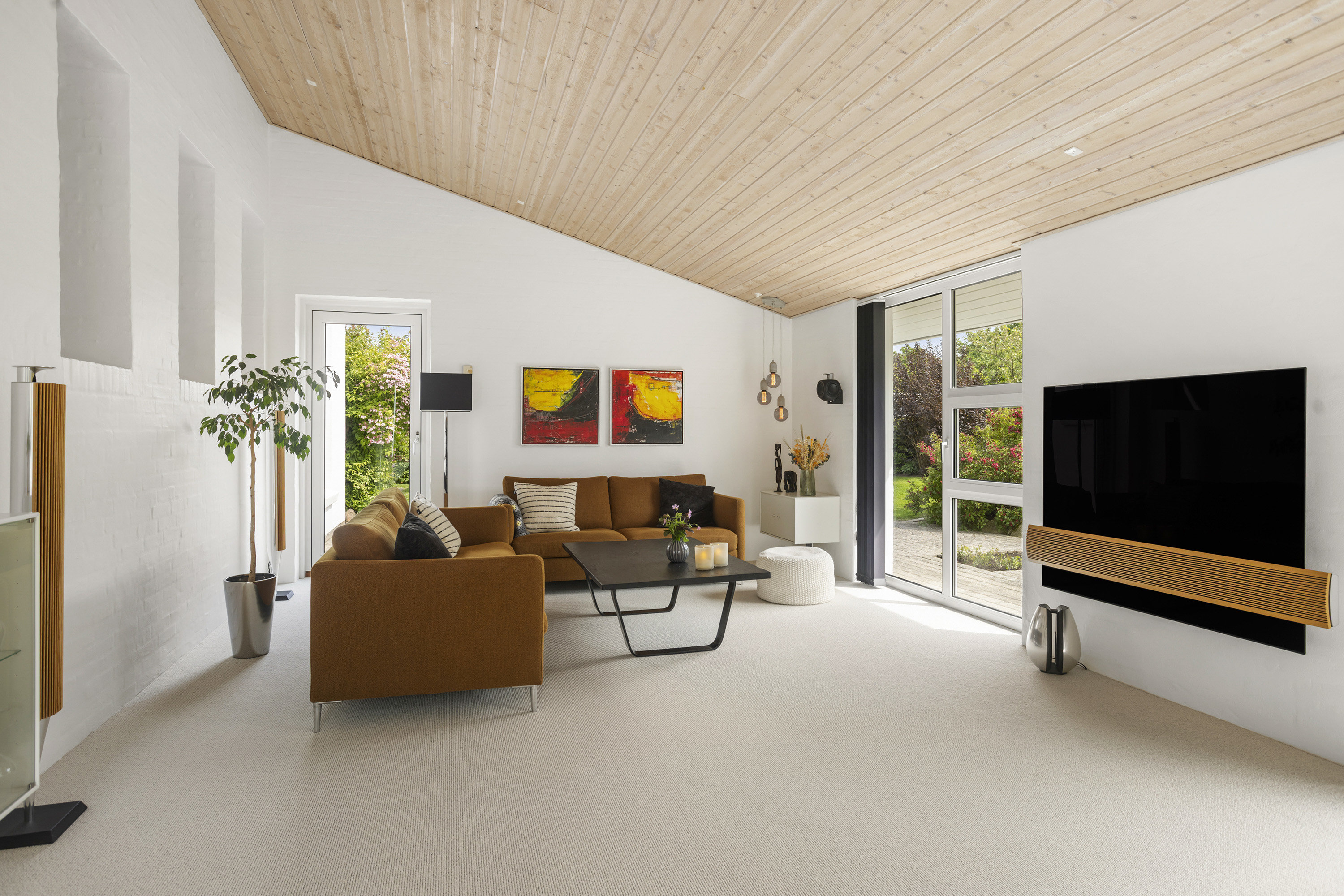 Fremhævet opholdsstue billede i fuldskærmstilstand. Billede af Ryetsvej 38, Kilden, 9900 Frederikshavn