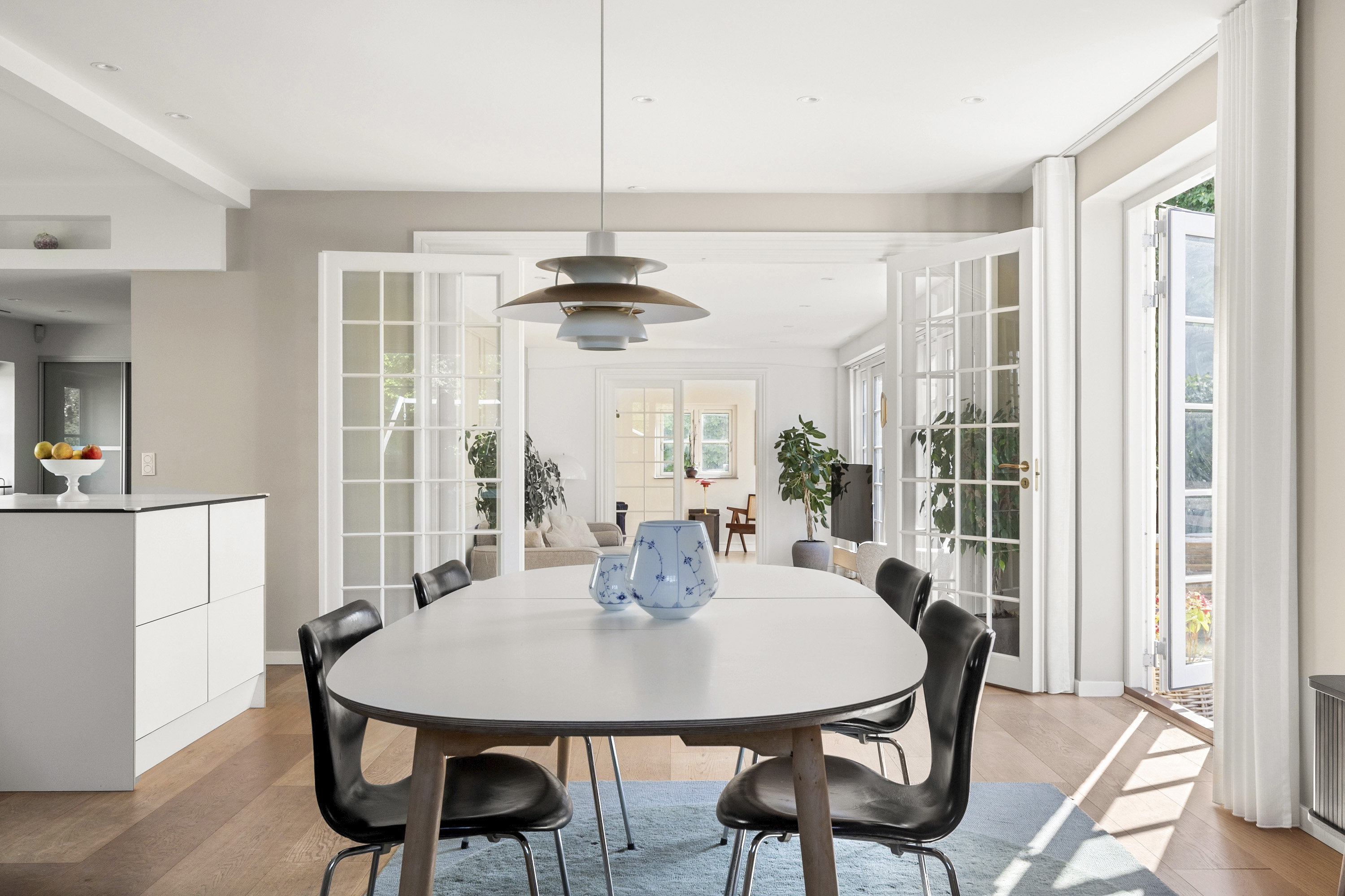 Fremhævet spisekøkken billede i fuldskærmstilstand. Billede af Baneskellet 40, 2950 Vedbæk