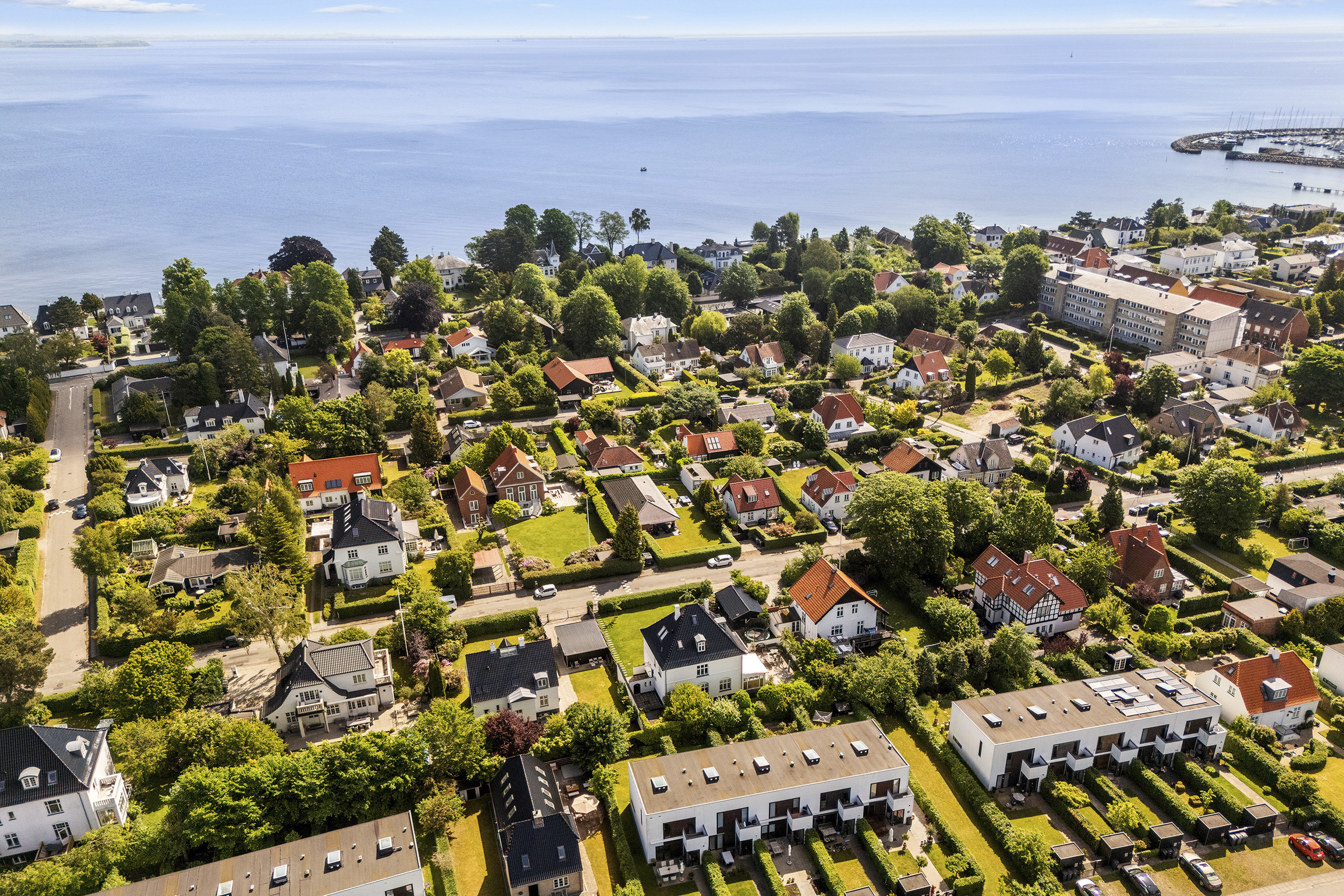 Fremhævet område billede i fuldskærmstilstand. Billede af Baneskellet 40, 2950 Vedbæk