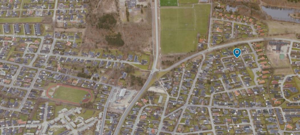 Fremhævet luftfoto billede i fuldskærmstilstand. Billede af Kornblomstvej 24, 9300 Sæby