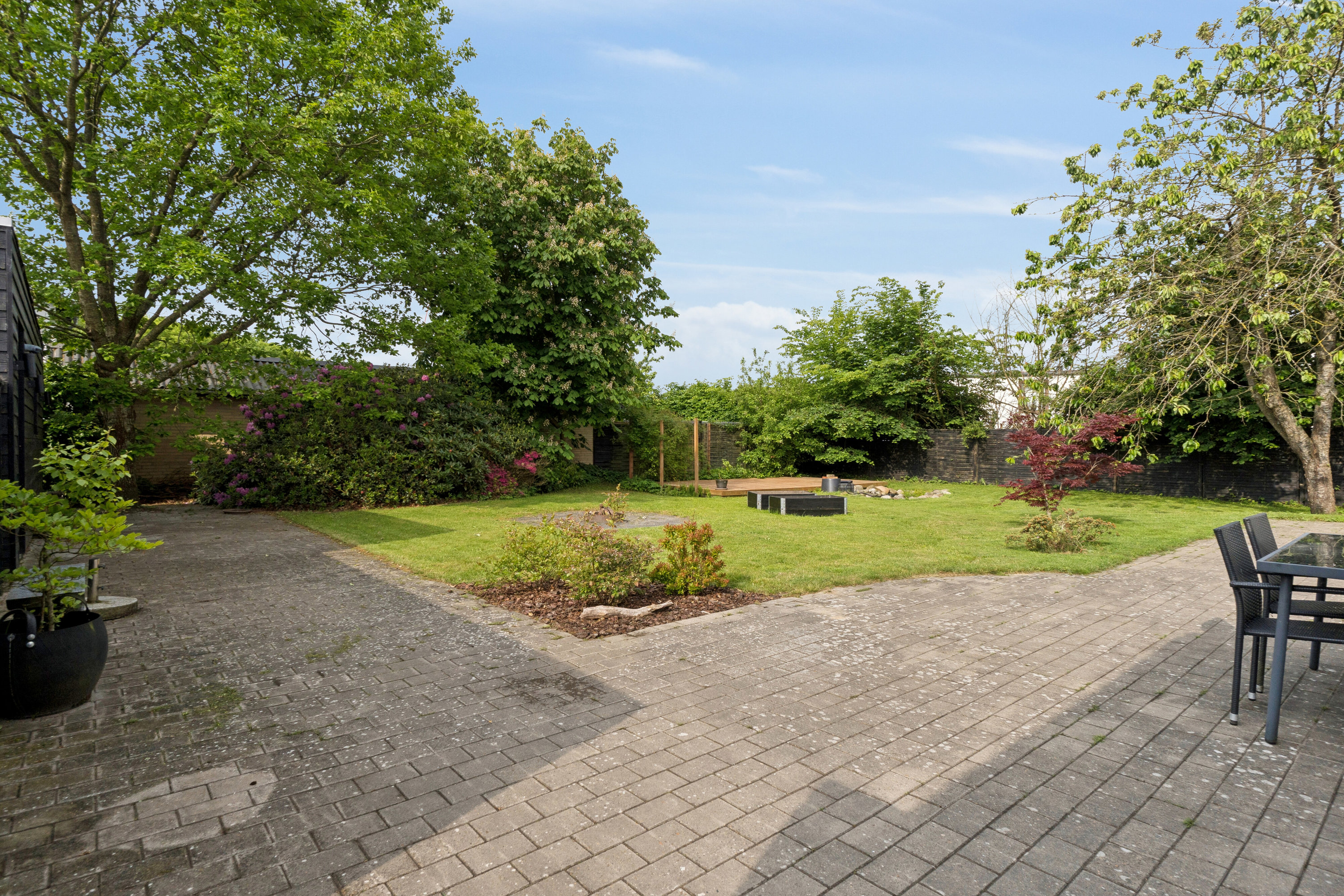 Miniaturebillede 1: set fra vejen. Billede af Sct Hans Vej 12, 9800 Hjørring