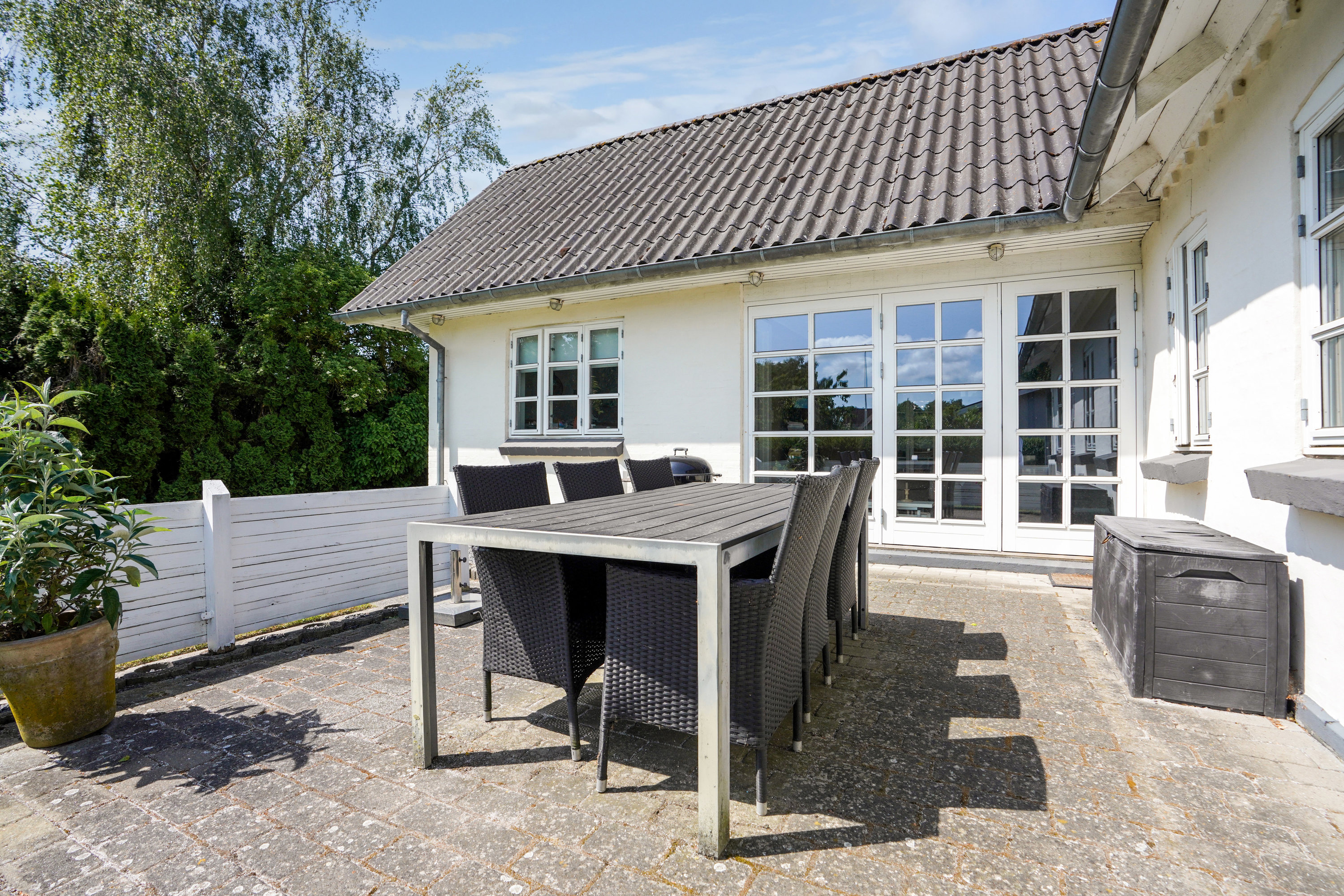 Fremhævet terrasse billede i fuldskærmstilstand. Billede af Nybølvej 16, Vejlby, 5500 Middelfart