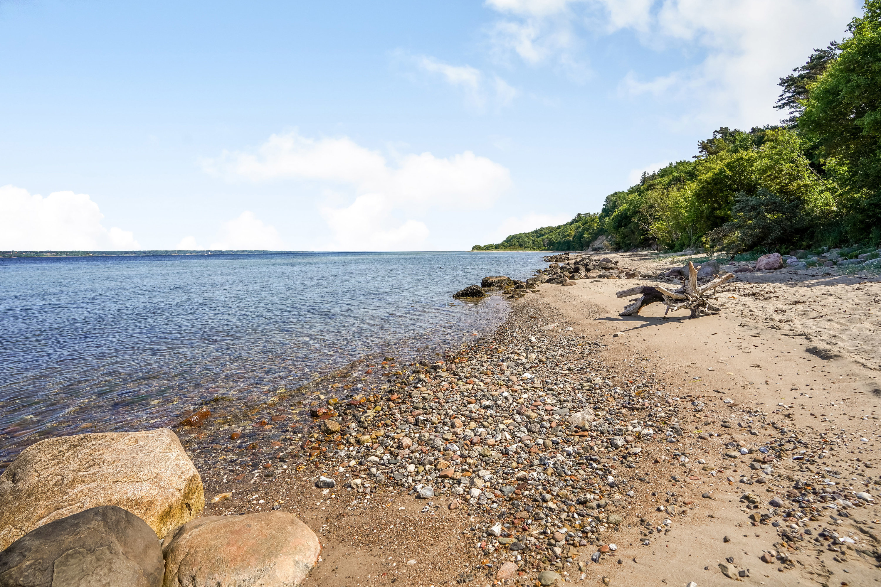 Fremhævet strand billede i fuldskærmstilstand. Billede af Dæmningen 95, Strib, 5500 Middelfart