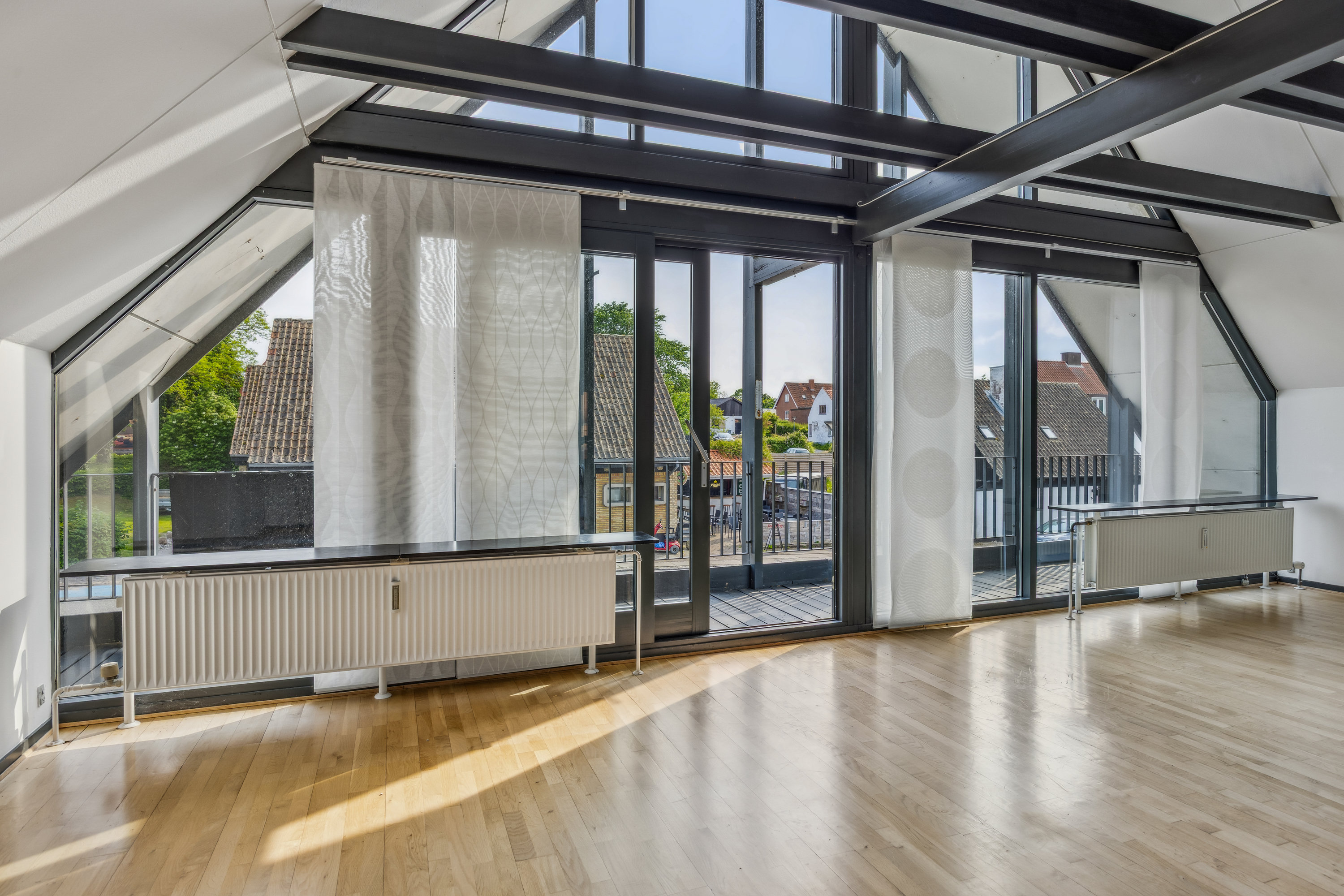 Fremhævet stue billede i fuldskærmstilstand. Billede af Jernbanegade 25, 8400 Ebeltoft