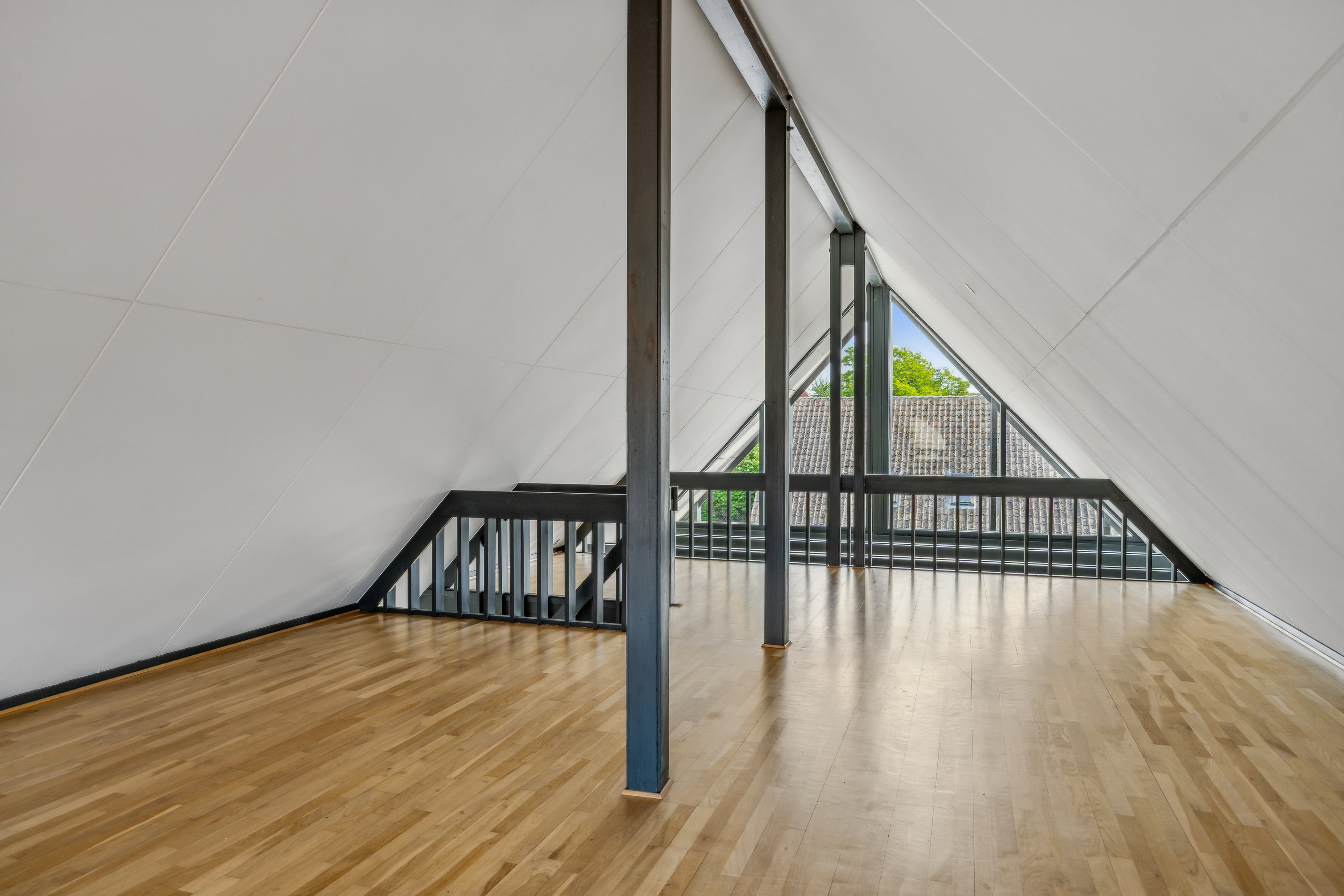 Fremhævet stue billede i fuldskærmstilstand. Billede af Jernbanegade 25, 8400 Ebeltoft